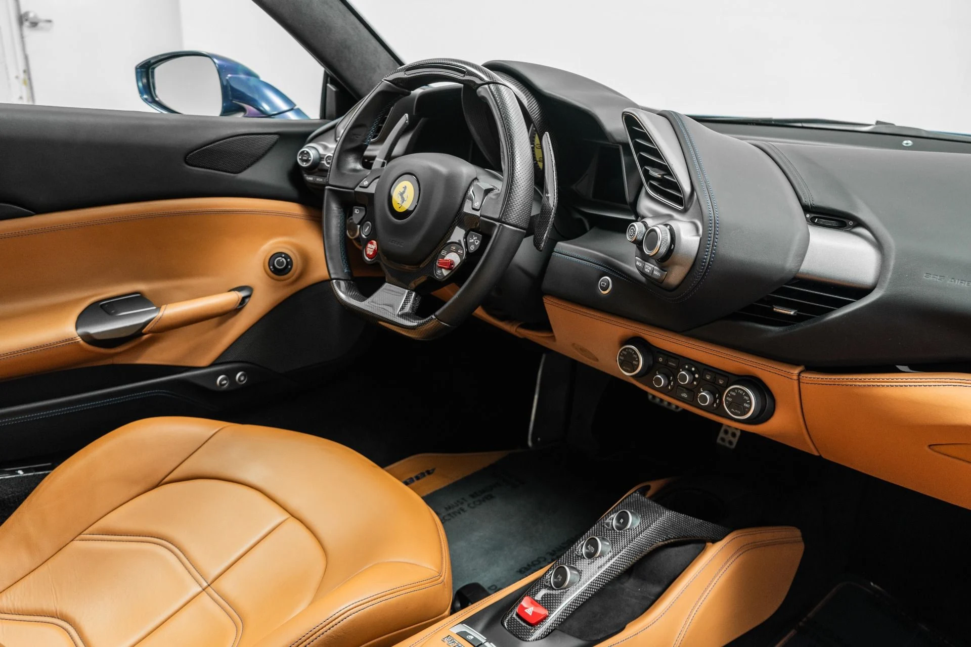 mph025_3561639232_Used_2018_Ferrari_488_GTB_1778536187_ef8f1d2a47