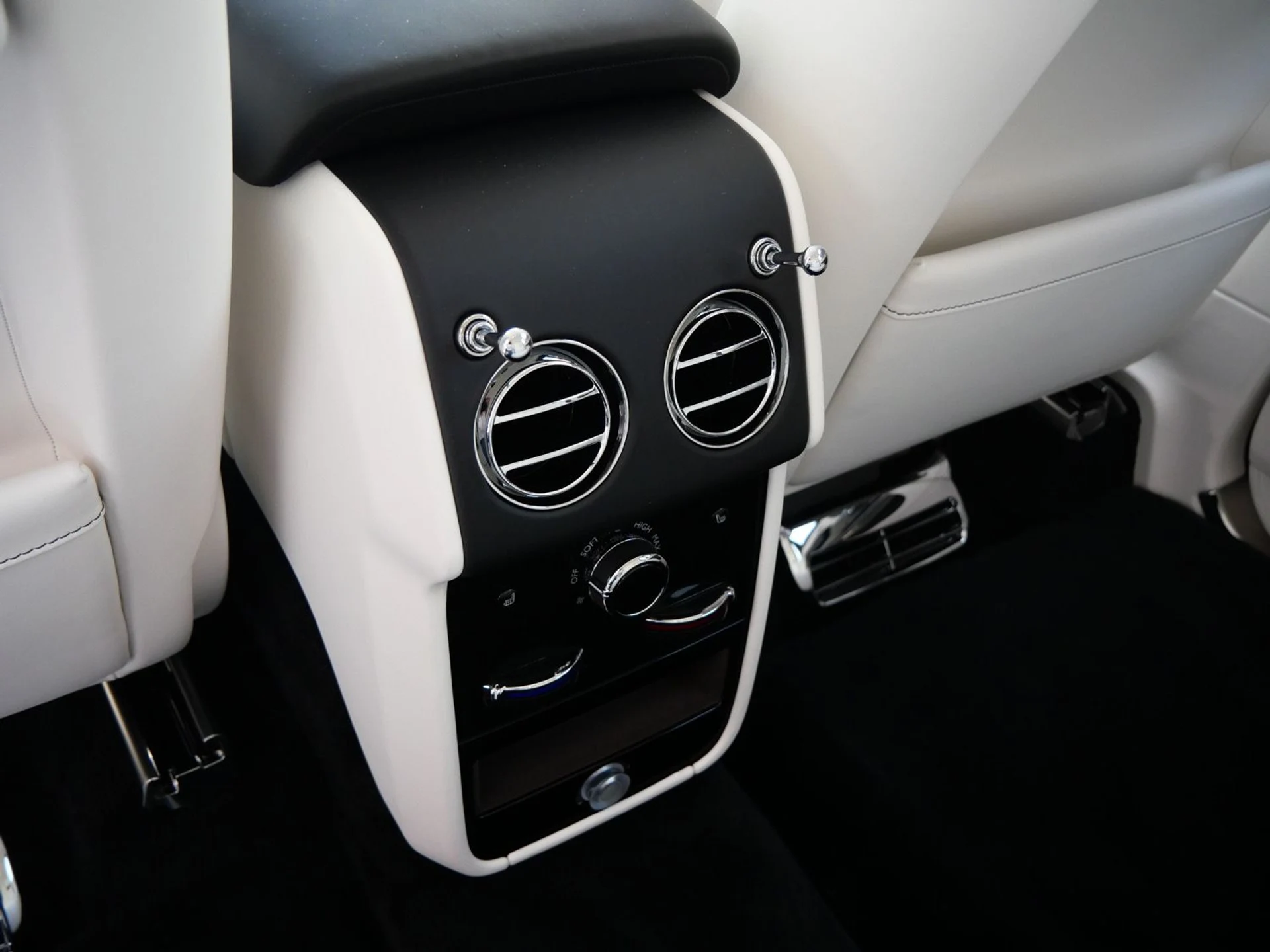 mph025_3566221803_90533d82c3fe81dcbbc53b7dca6c2d7ax_b69d5062b3