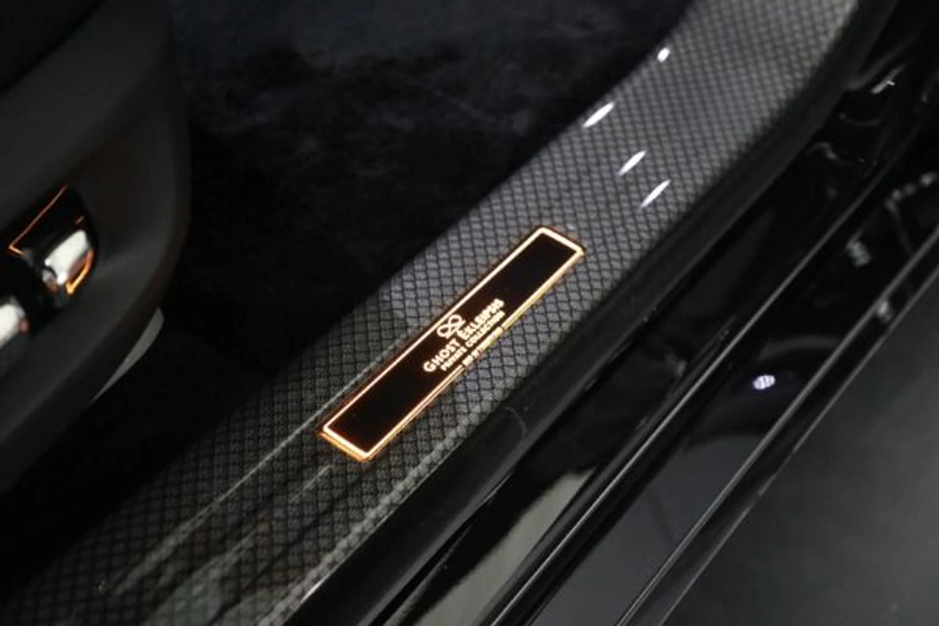 mph025_3571736405_Used_2024_Rolls_Royce_Black_Badge_Ghost_Ekleipsis_Collection_9dd2487f5f