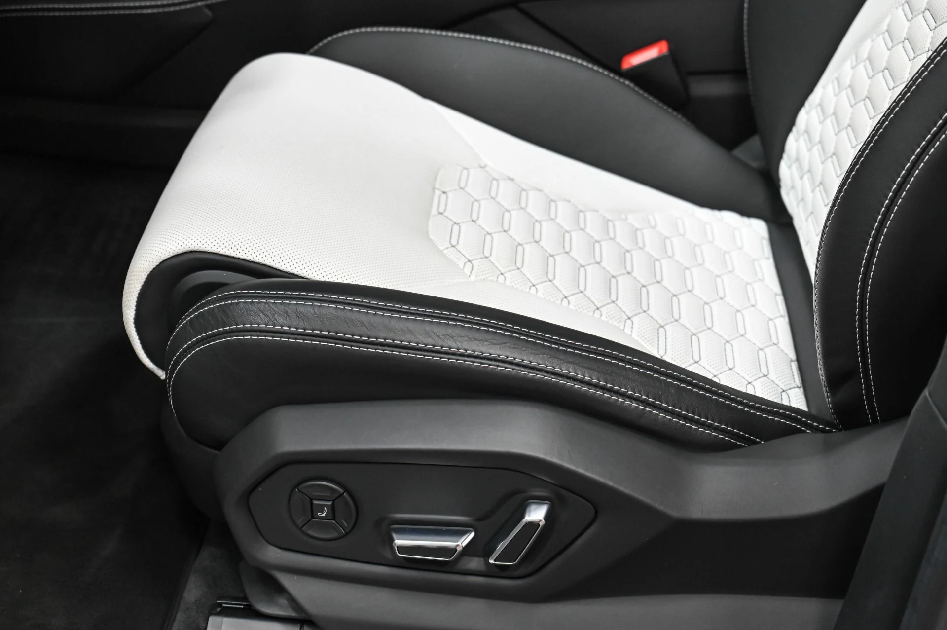 mph025_3575402857_Used_2020_Lamborghini_Urus_1770313419_e1bbe86830