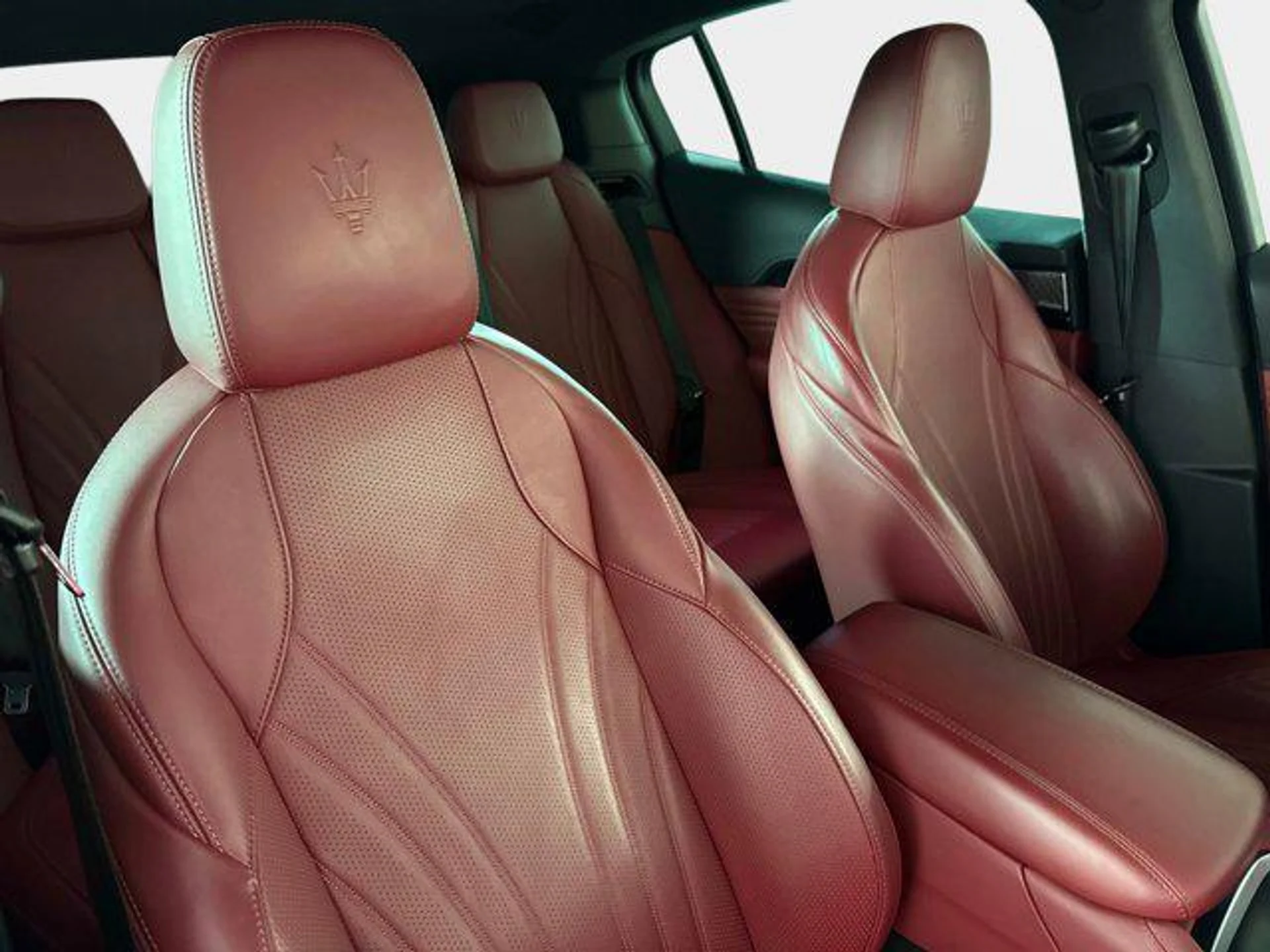 mph025_357639695_Lx5r2v_Kq_K_Yt_Va_N_Sg3_AD_Sv4_O_Ih_Jc_09dcb8b76c