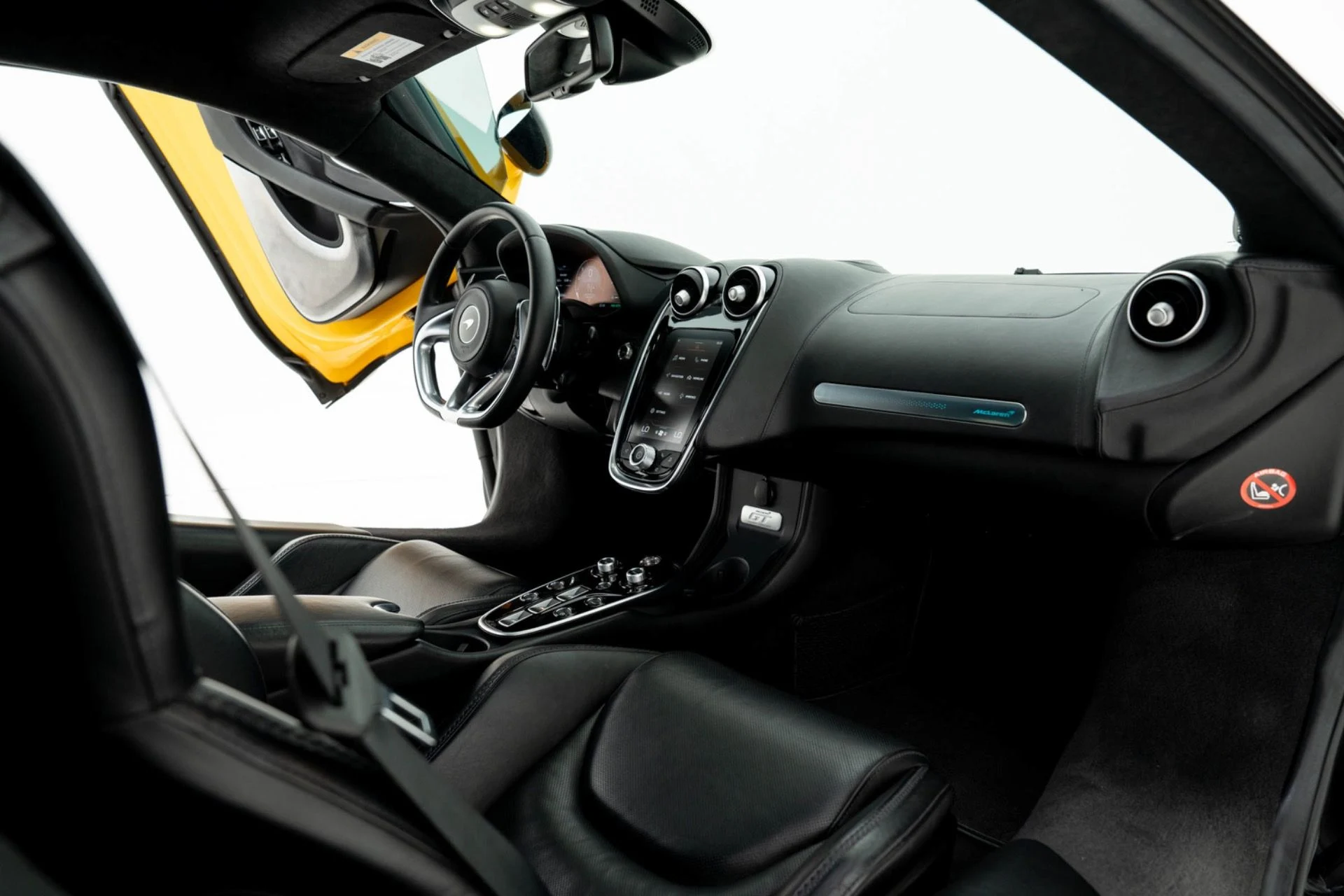 mph025_3576534437_Used_2023_Mc_Laren_GT_1774627648_070d2ba98c