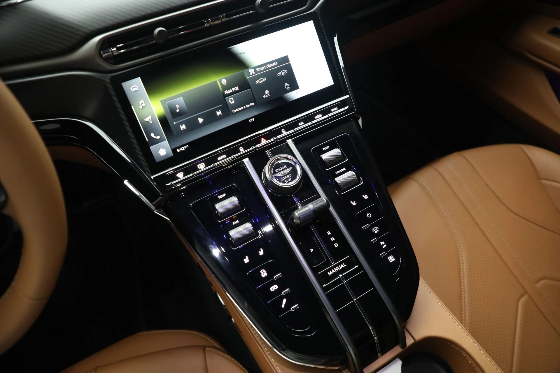 mph025_3583548849_New_2026_Aston_Martin_Vantage_9330c31c7a