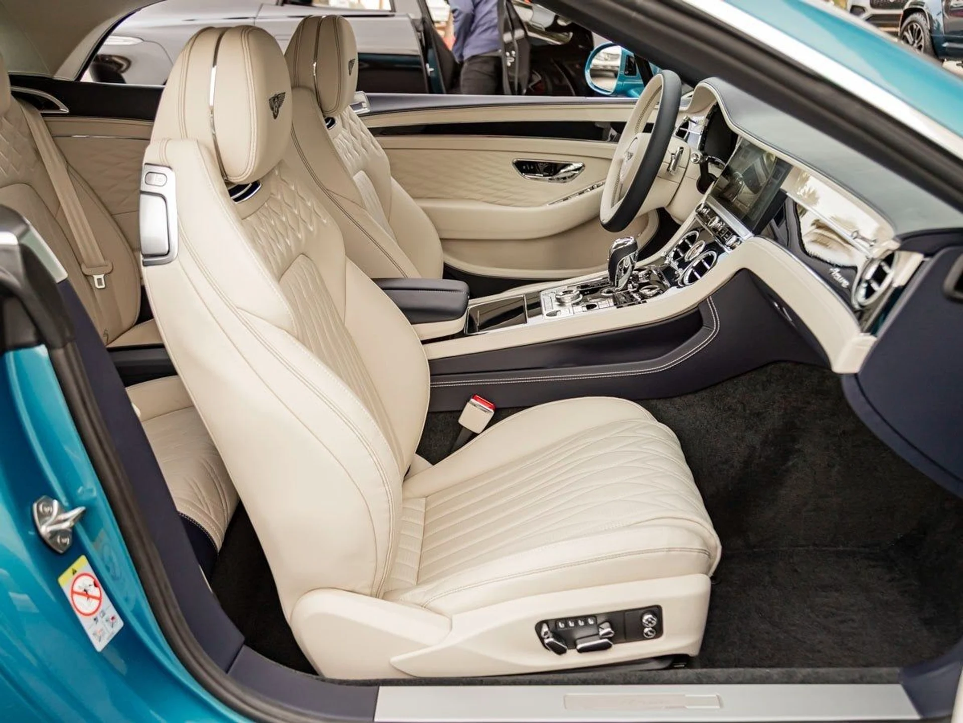 mph025_3590381425_26_43d2e275be