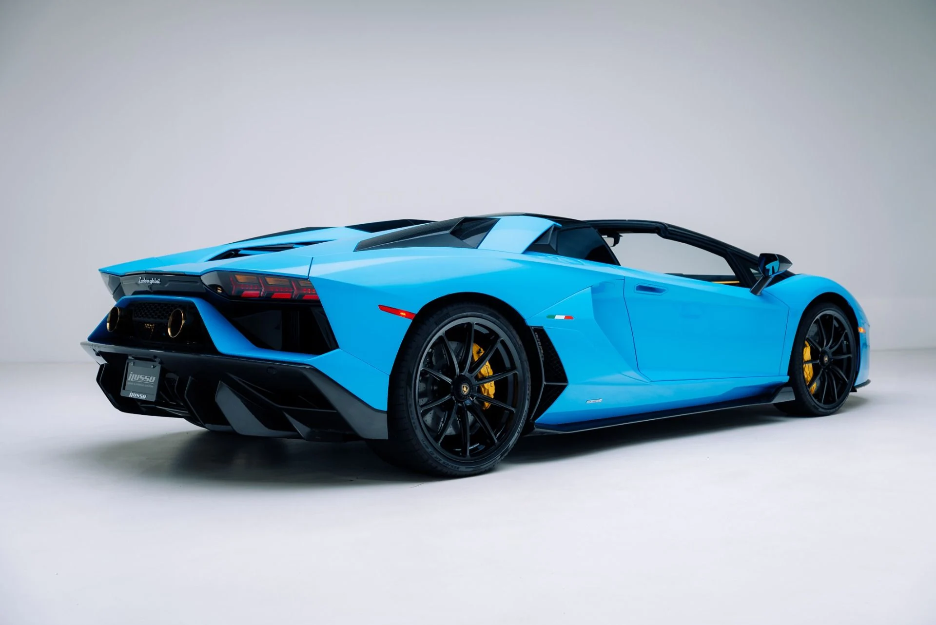 mph025_3593188250_Used_2022_Lamborghini_Aventador_LP_780_4_Ultimae_1767657027_fe01467662