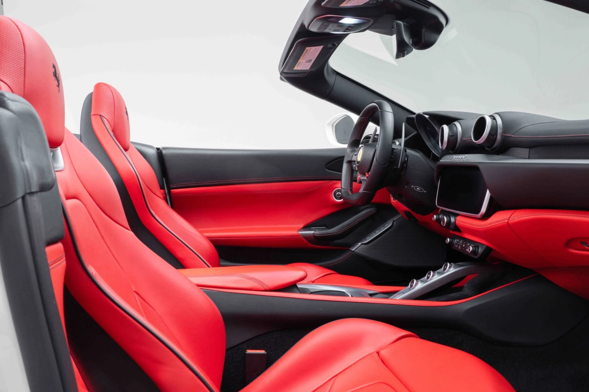 mph025_3593240134_Used_2020_Ferrari_Portofino_1774467210_4f35f9052a