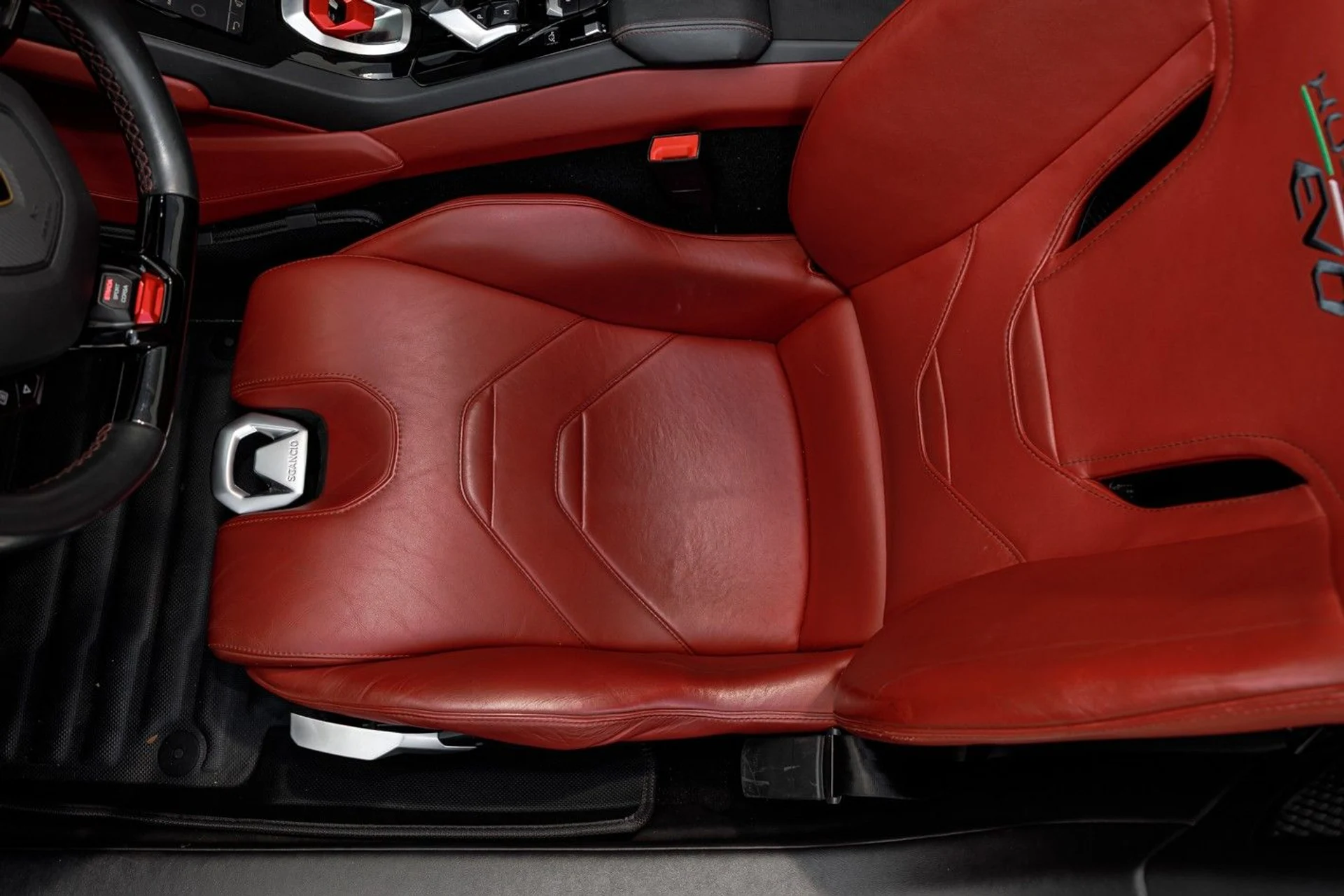 mph025_3593712437_665_p26_l_1ff05aeee4