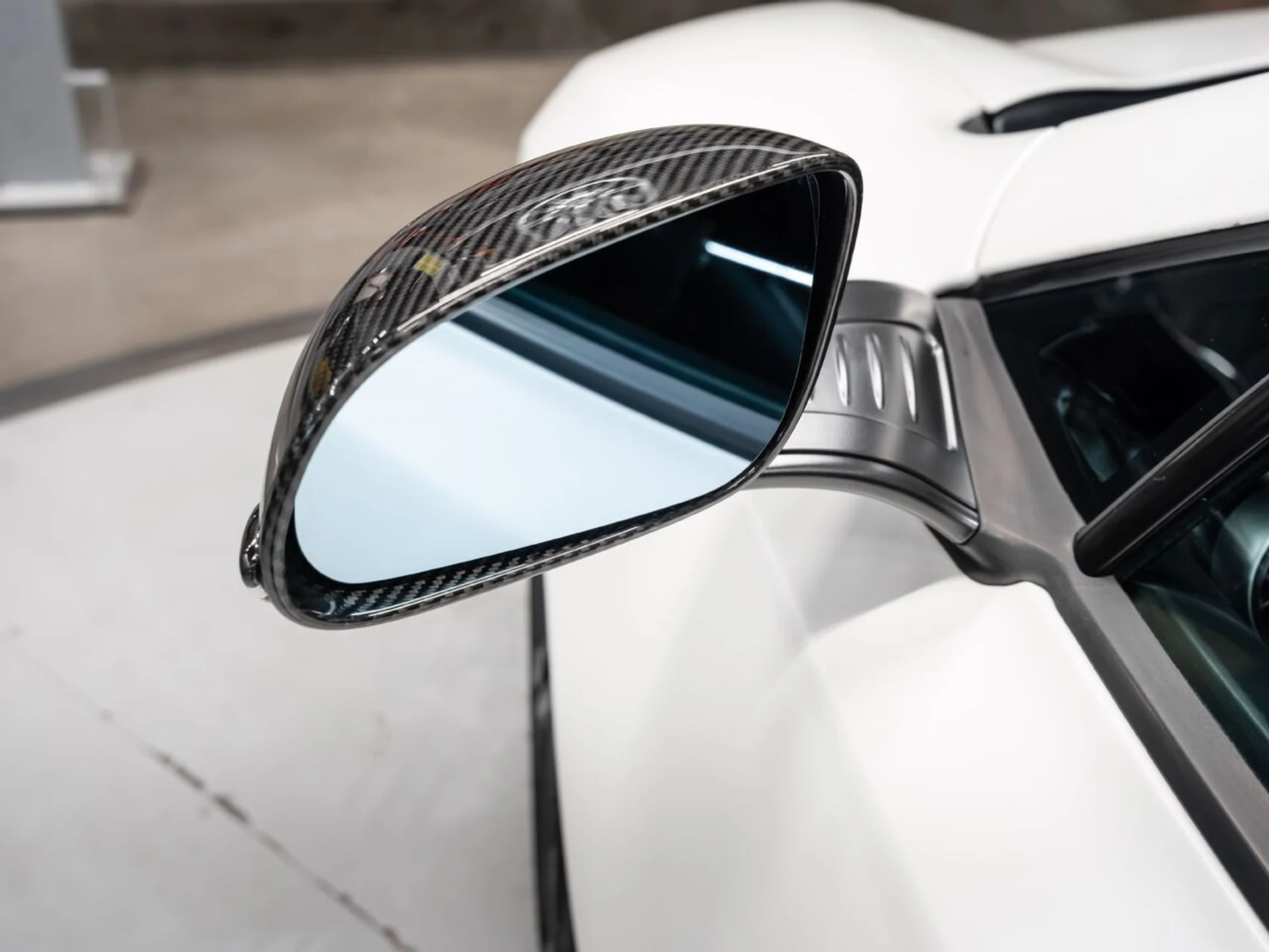 mph025_3596961940_mclaren_mp4_12c_2012_f322f93e83