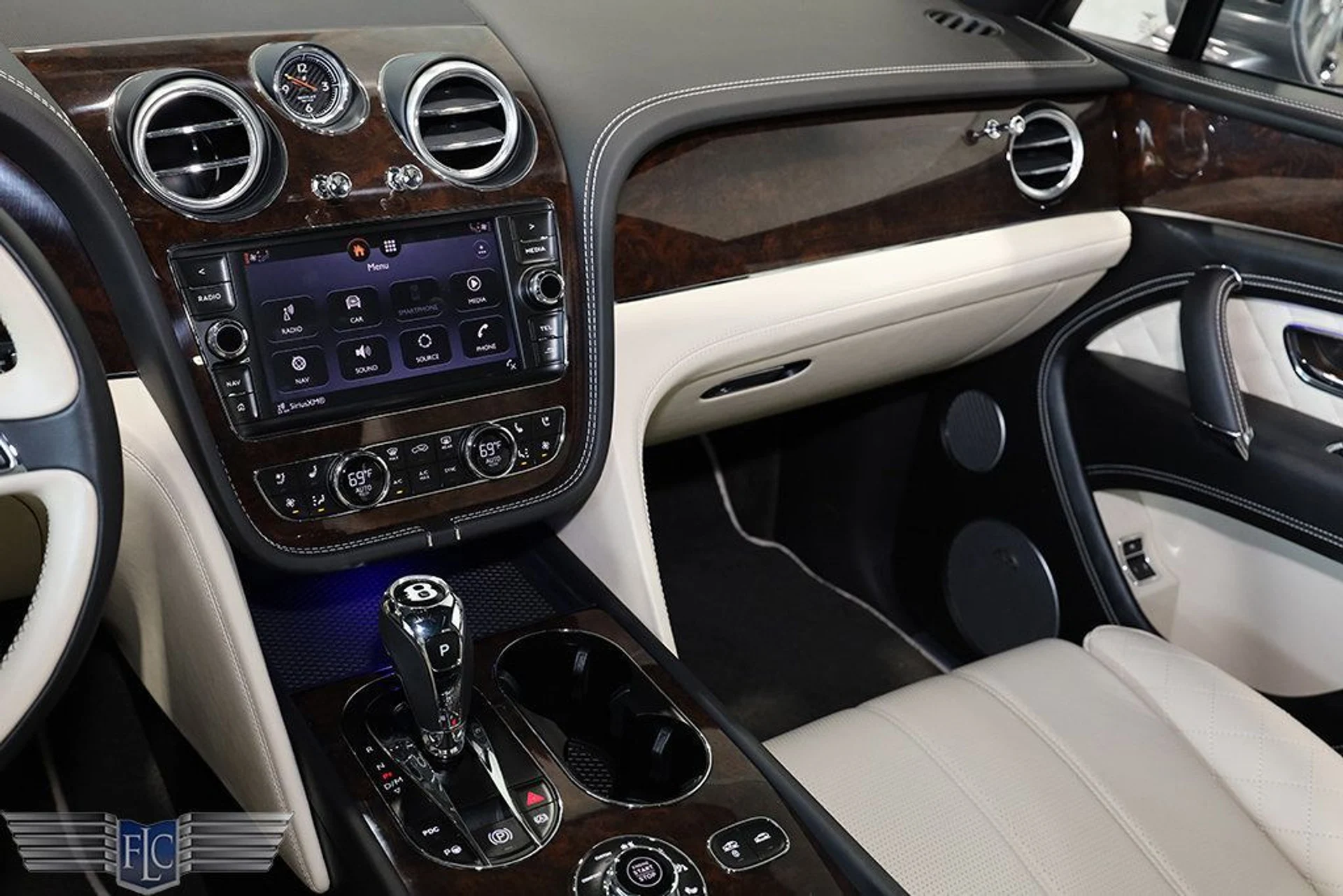 mph025_360200561_used_2018_bentley_bentayga_onyxeditionawd_9689_22935440_26_1024_921cd944bf