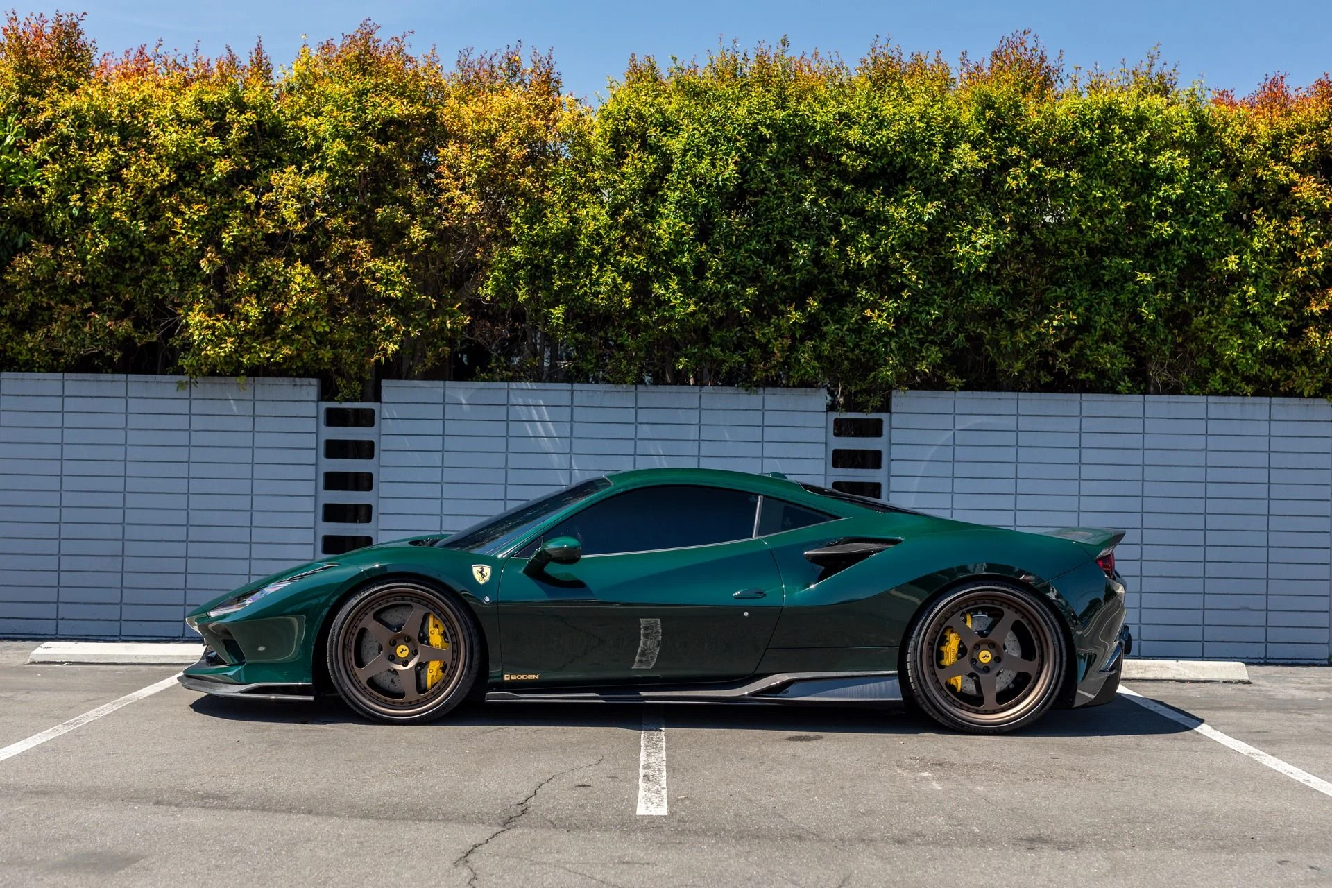 mph025_3603000386_Used_2022_Ferrari_F8_Tributo_1744415616_3a576a4ac1