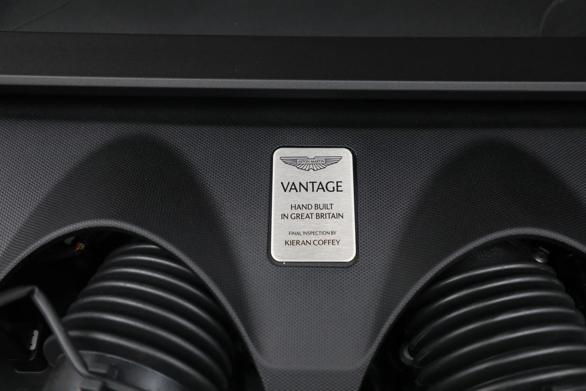 mph025_3604488171_New_2025_Aston_Martin_Vantage_f9626ae8df