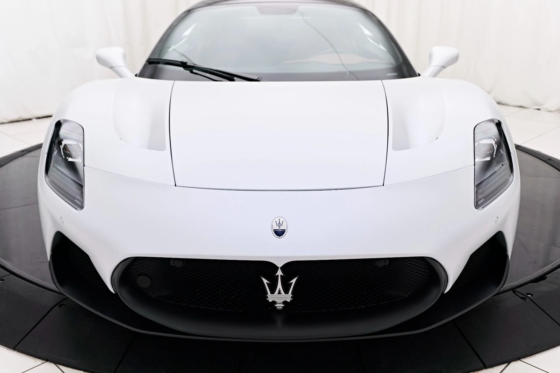 mph025_3614595467_Used_2022_Maserati_MC_20_Base_1740866252_767410791d