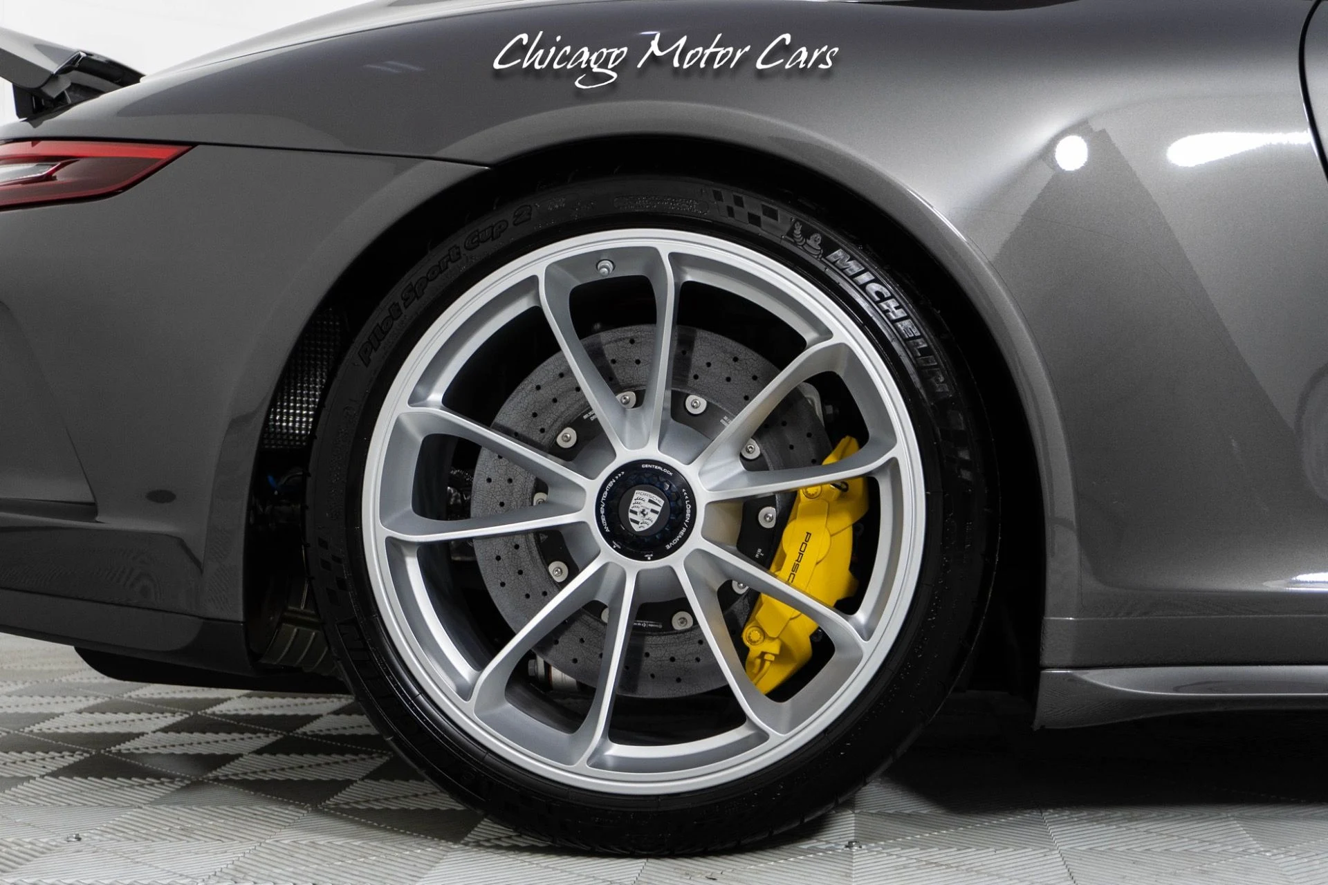 mph025_361773560_13457_p26_l_ab227247fe