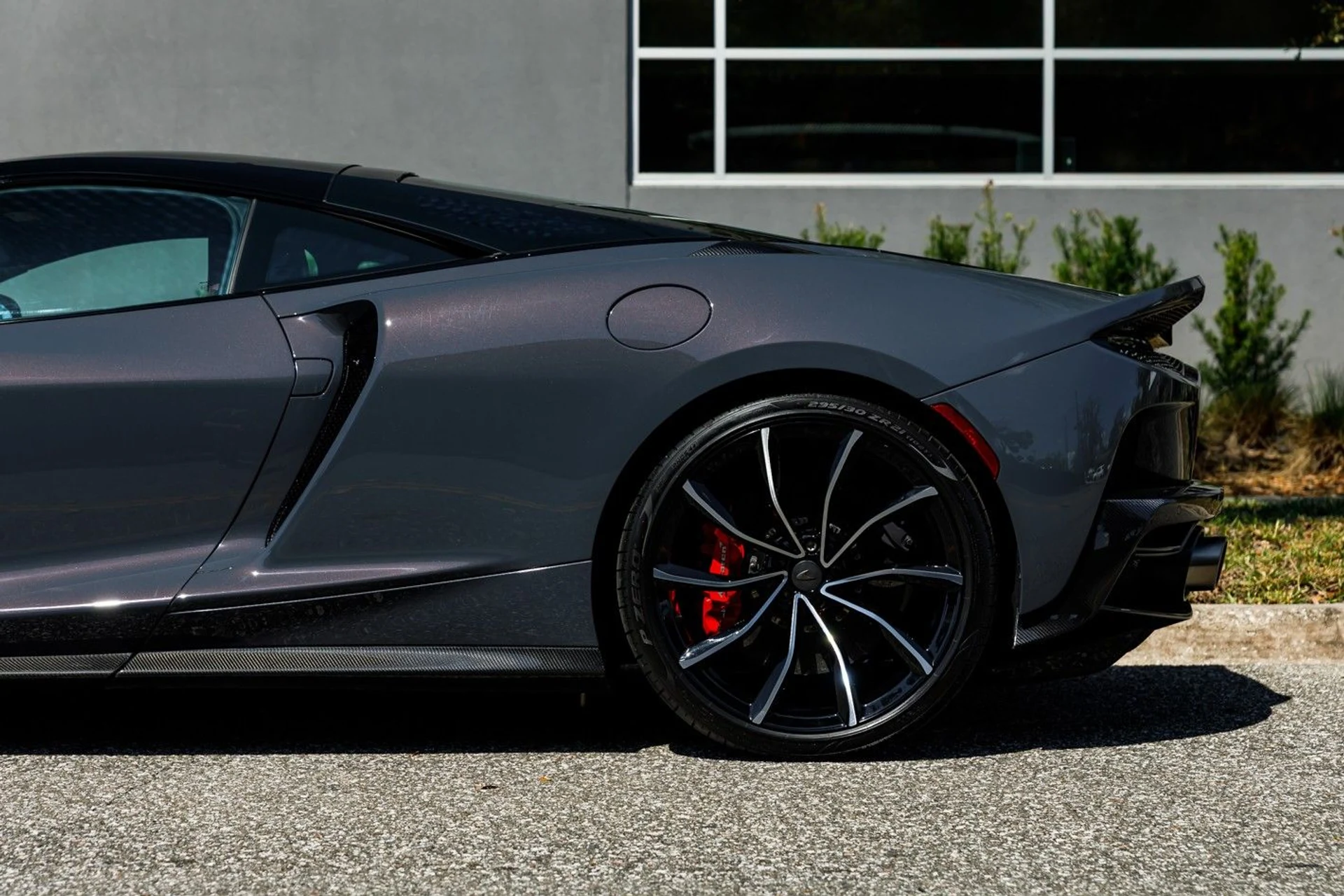 mph025_362085355_467_p26_l_cf68027008