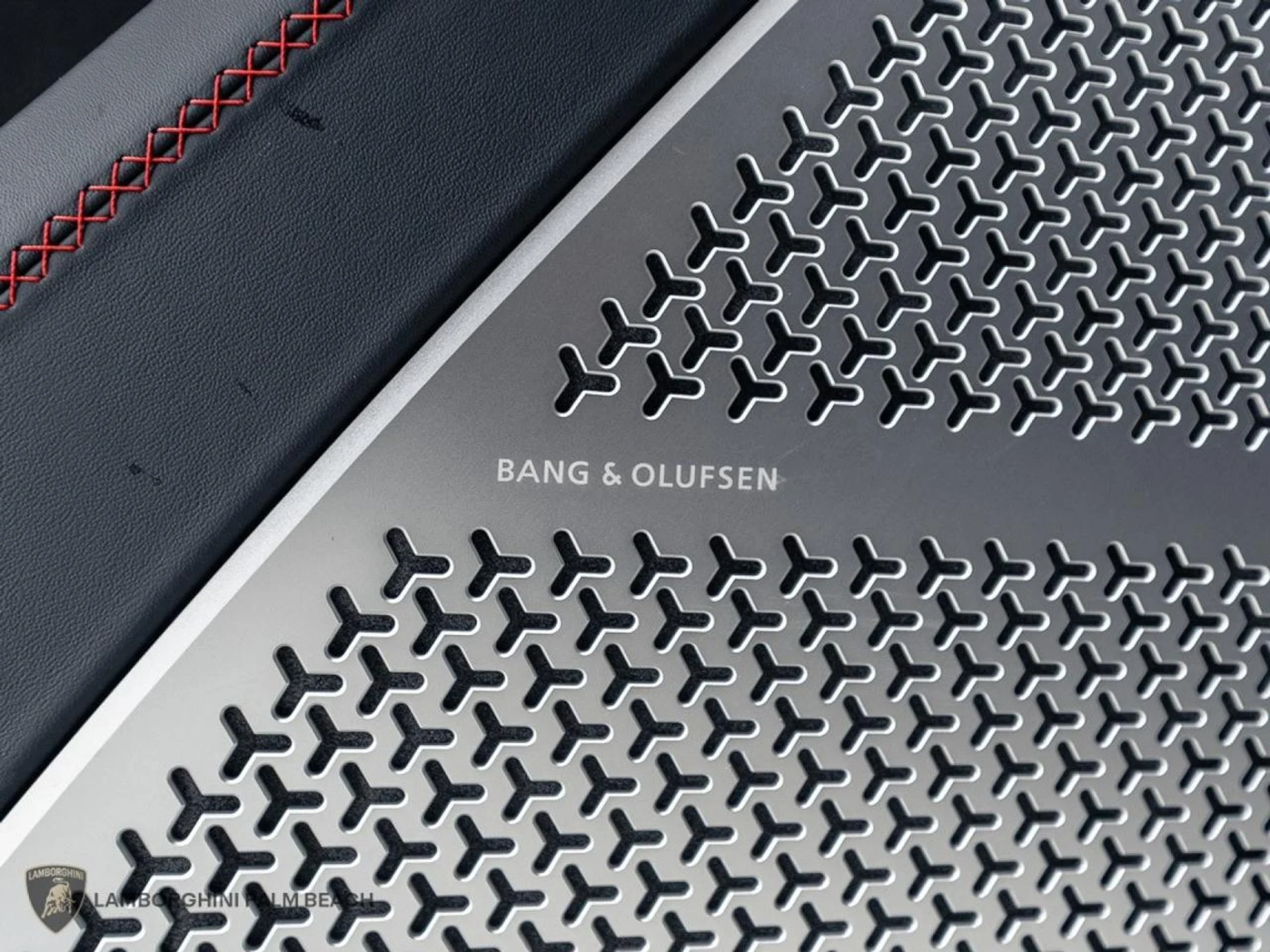 mph025_3625568497_81fcea90b6d382fb976dd7c899423224_030101b68c