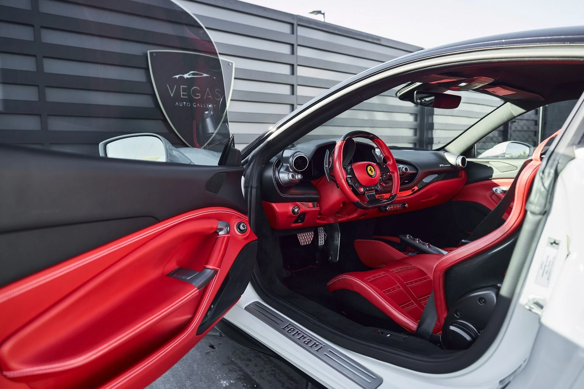 mph025_362835648_Used_2021_Ferrari_F8_Tributo_1766025172_6137470d3b