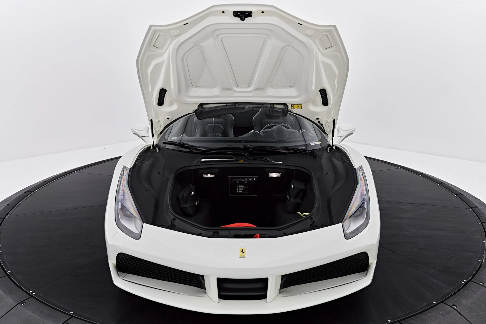 mph025_3631458938_Used_2018_Ferrari_488_Spider_Base_1787888185_a5759de6ee