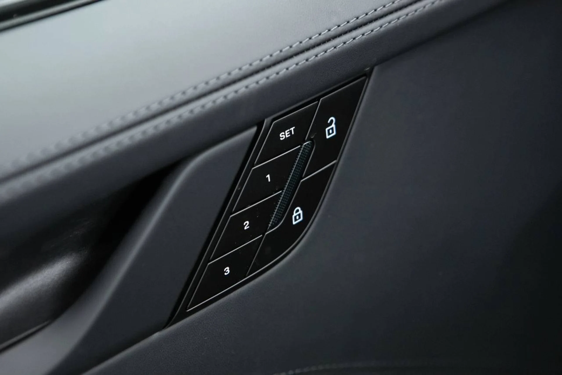 mph025_3633380642_74ed62276b09db36b1a4fc5545ef0136x_d6dbecfb28