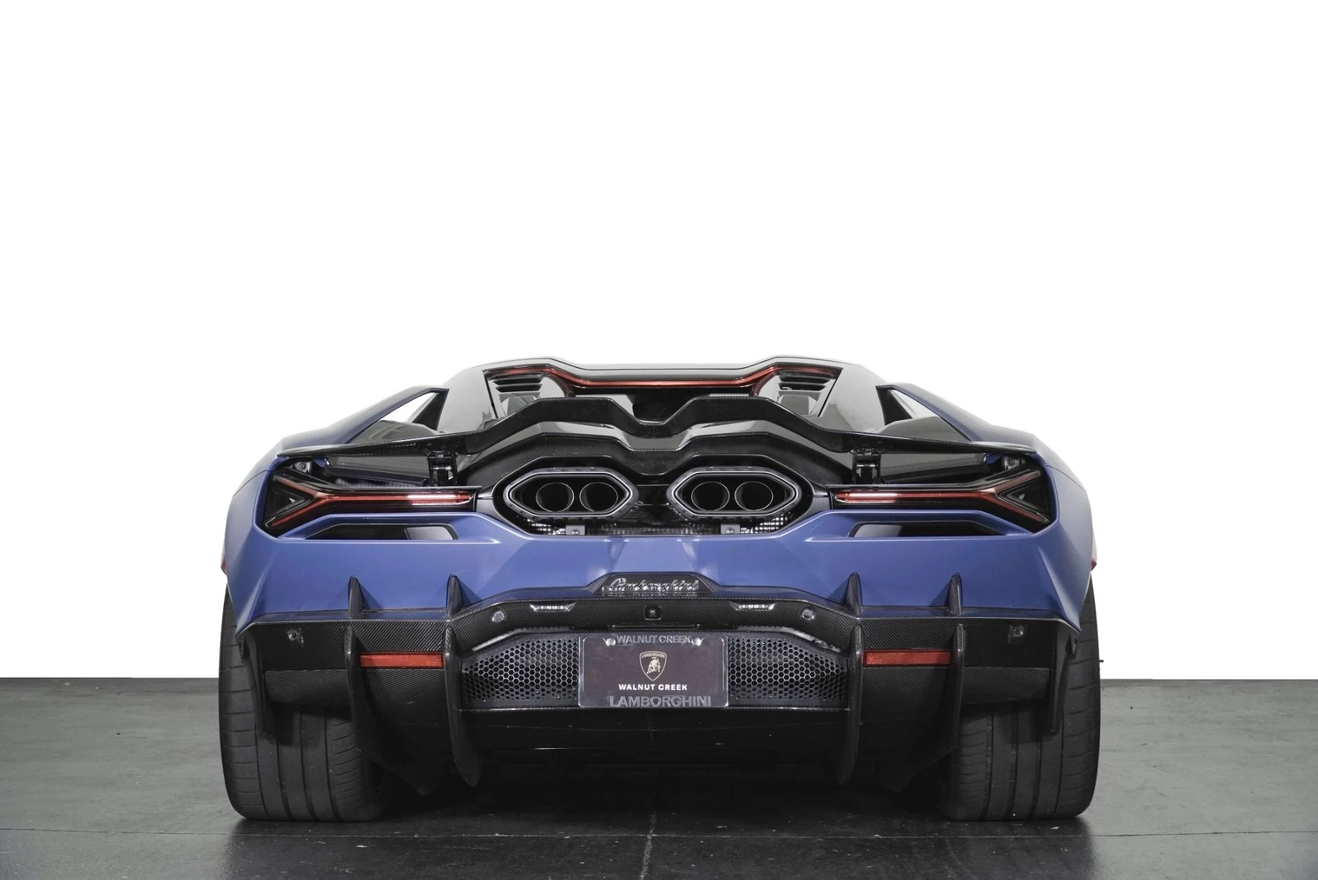 mph025_3637581019_Used_2025_Lamborghini_Revuelto_1783106946_37cab4c4b8