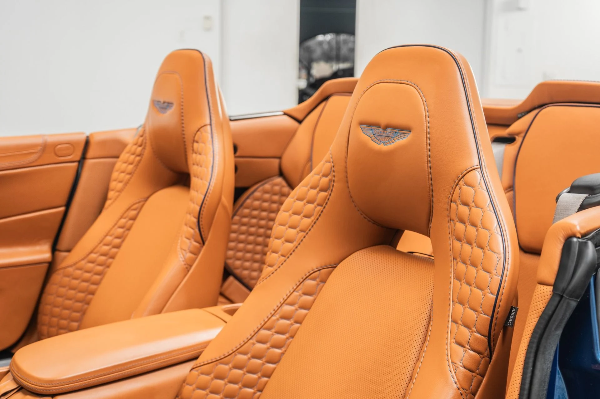 mph025_3641511725_Used_2016_Aston_Martin_Vanquish_Volante_Low_Miles_Amazing_Color_Combination_1785262307_2df6578231