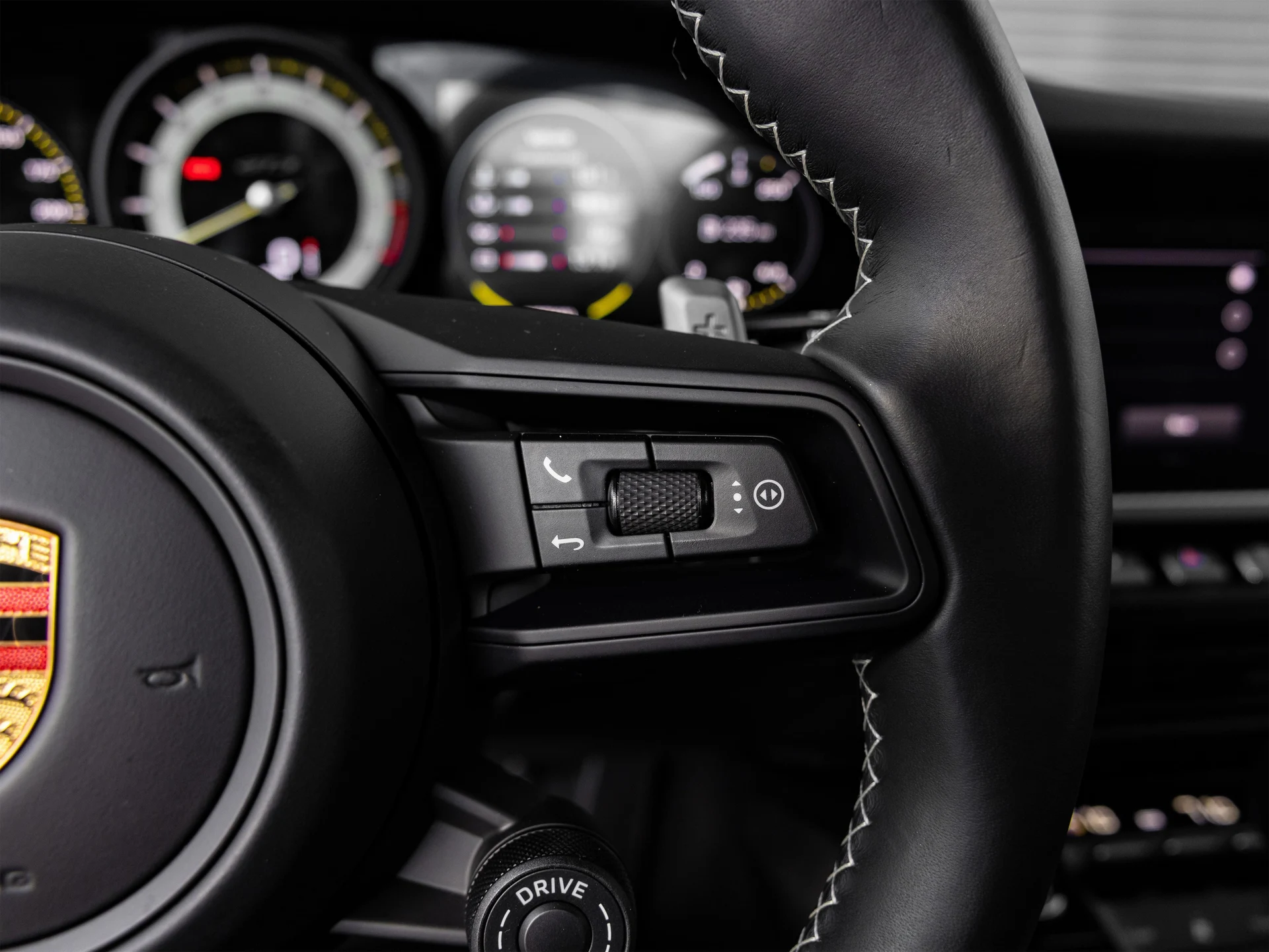 mph025_3651910431_5940aa0627ff3e8cf9e1b16f9d8737e8_9e4031f44b