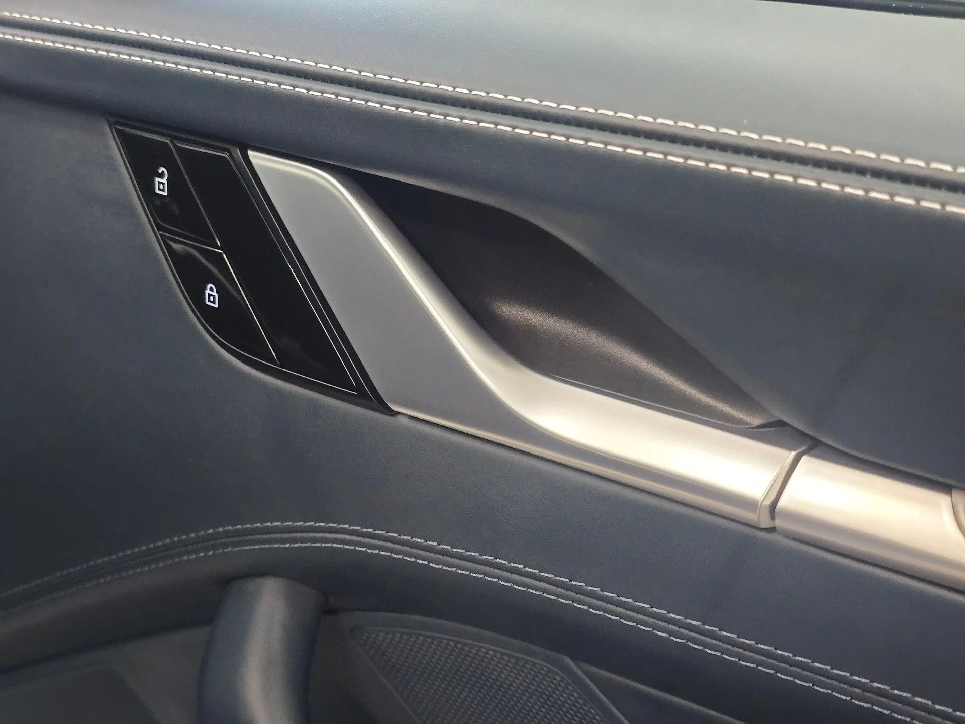 mph025_3654241825_d58e922db8ea890efde9f426bc16c5fbx_15e3a04634