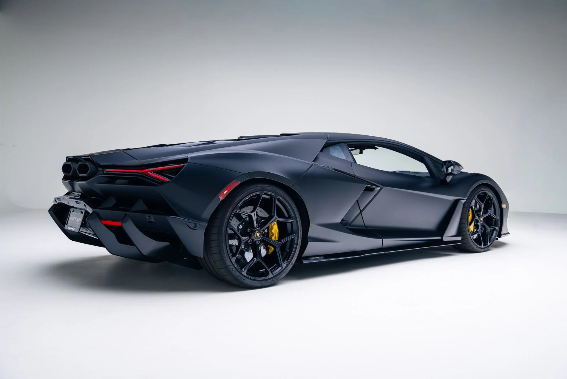 mph025_3660236615_Used_2024_Lamborghini_Revuelto_1764709282_c3ede72bbe