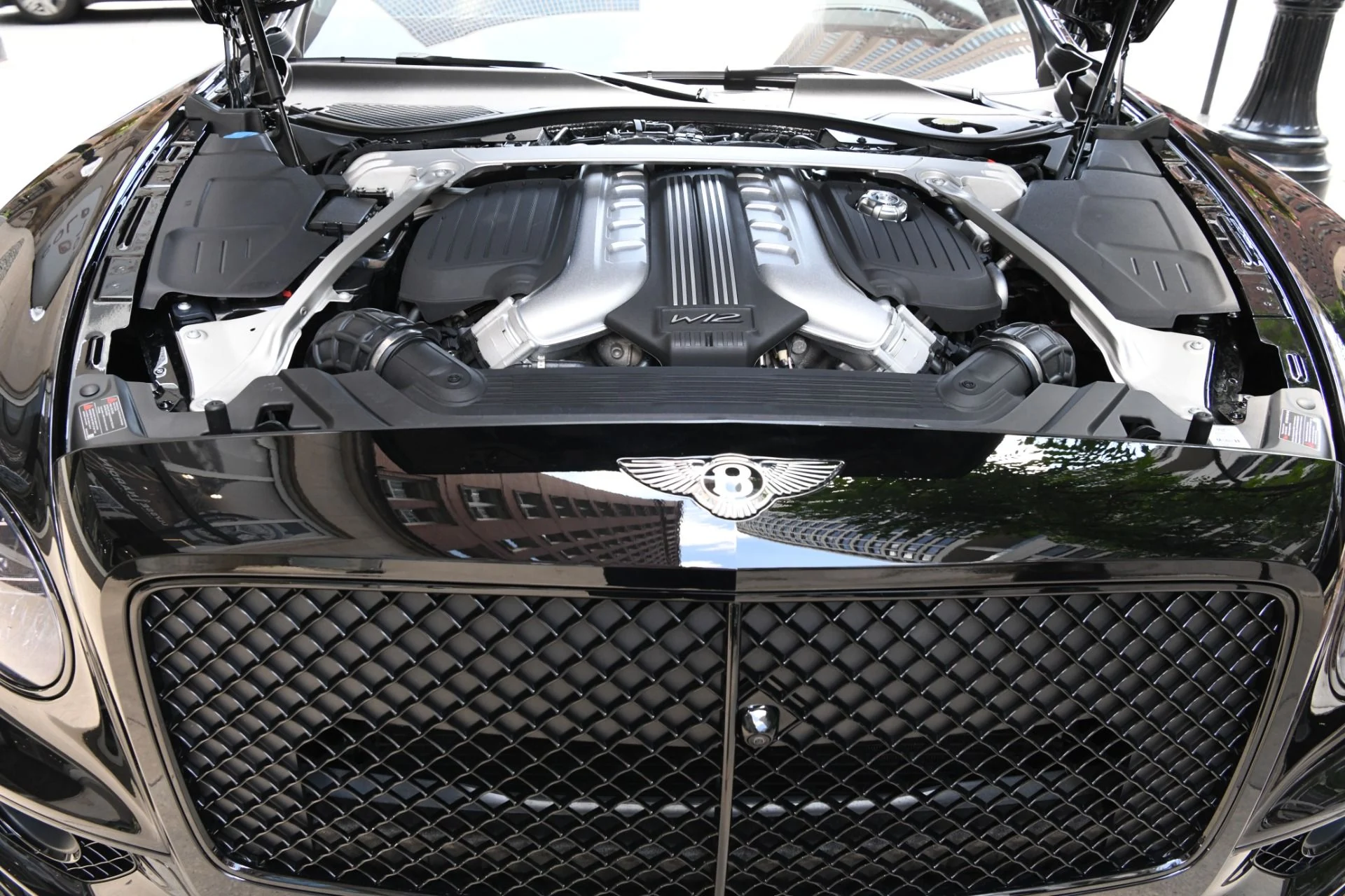 mph025_366696603_Used_2024_Bentley_Flying_Spur_Speed_1751398508_444cc229cc