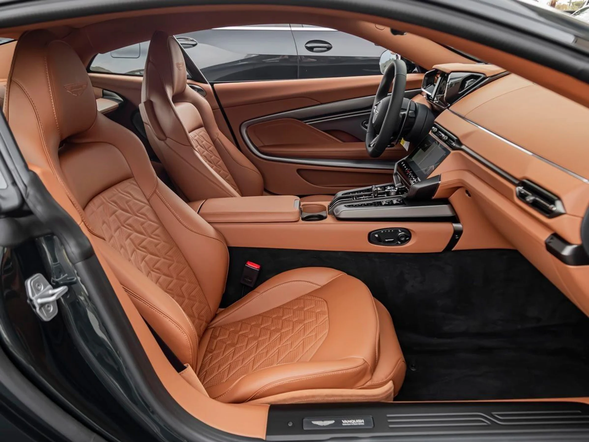 mph025_366892389_26_659721b298