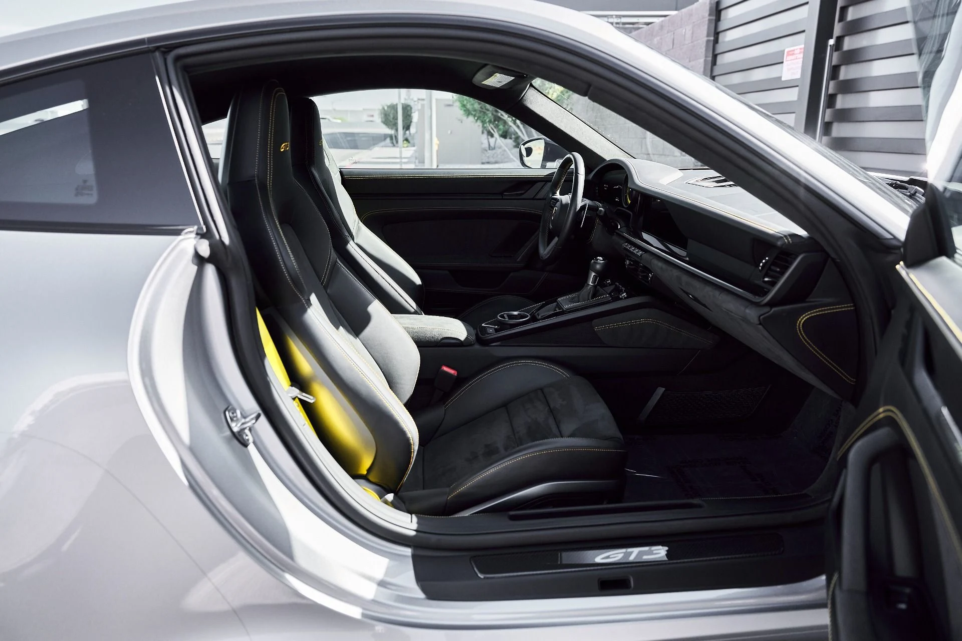 mph025_367038579_Used_2023_Porsche_911_GT_3_1776823166_c89fdc8f7a