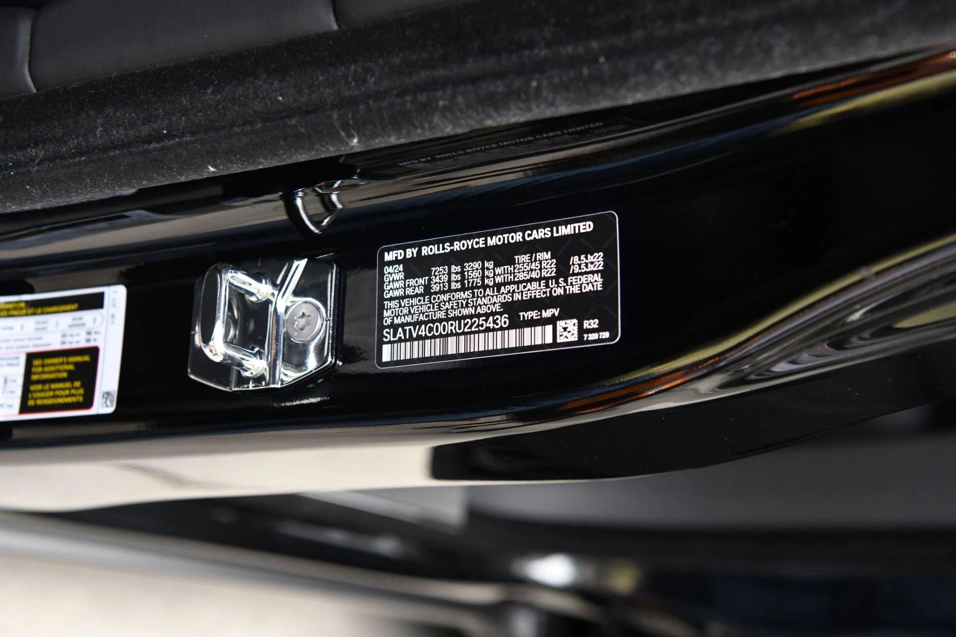 mph025_3673735167_11933_p27_l_53582cb950