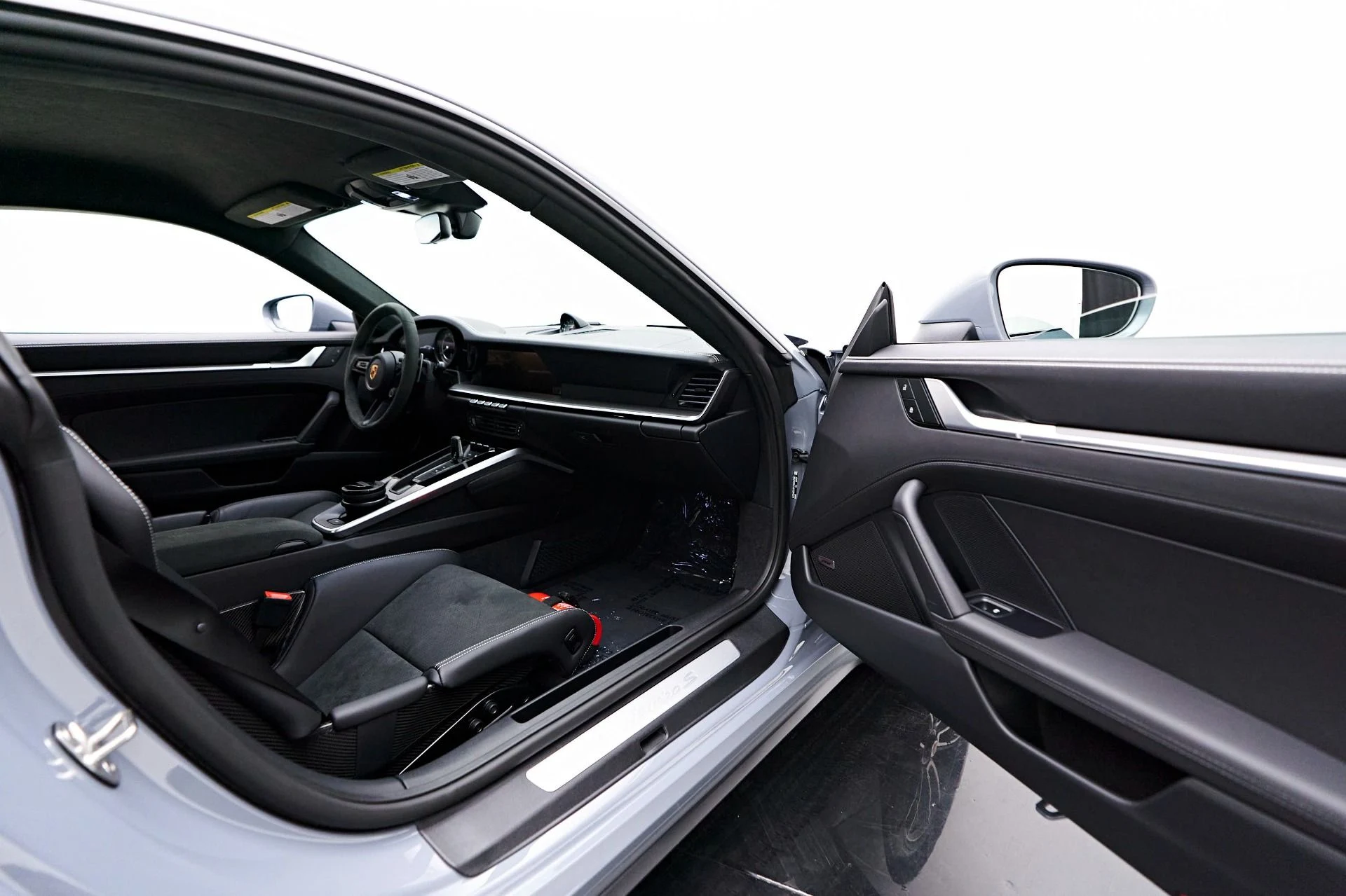 mph025_367829715_Used_2024_Porsche_911_Turbo_S_1723857576_4888a56719