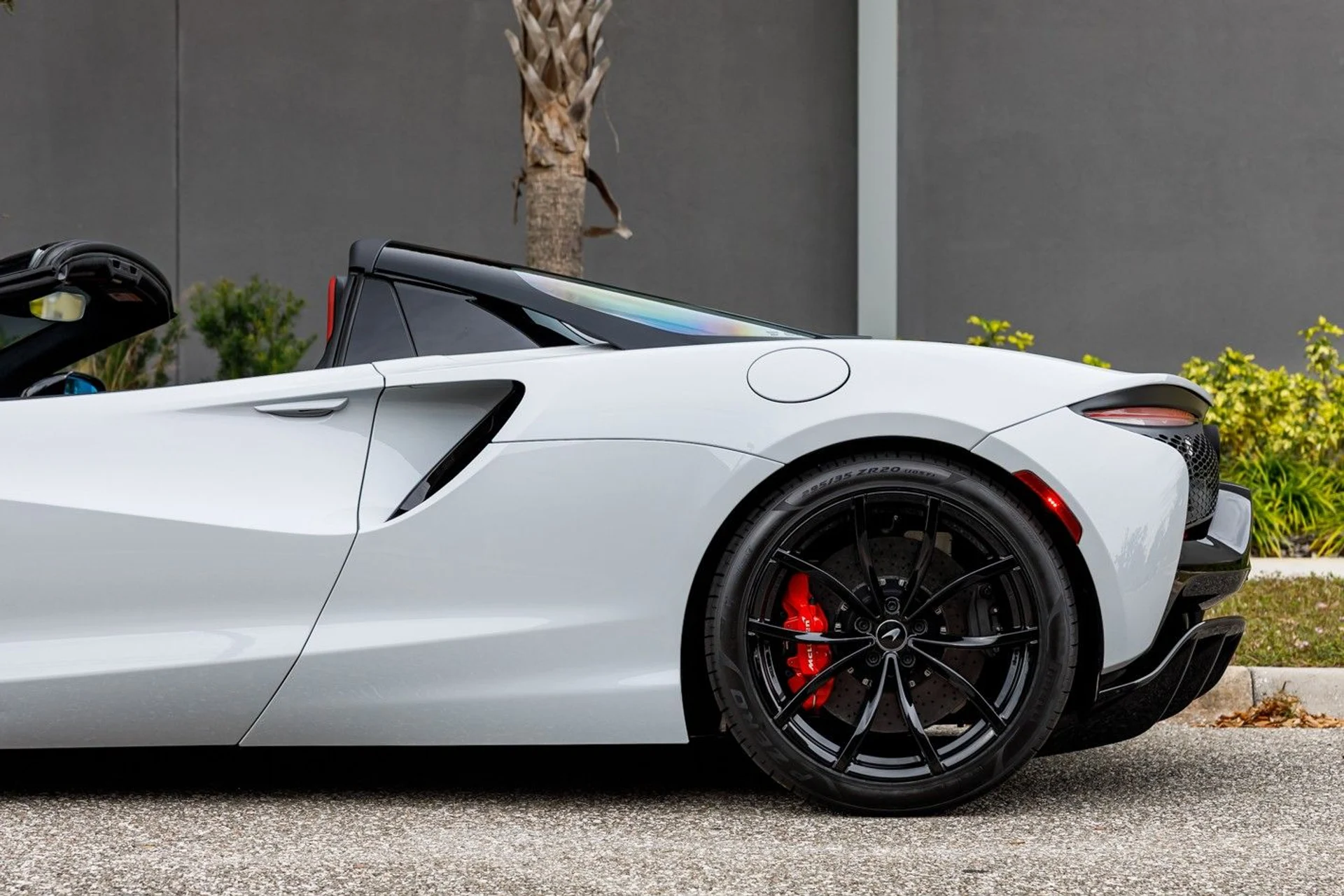 mph025_3680963658_446_p26_l_e7e764fa8d