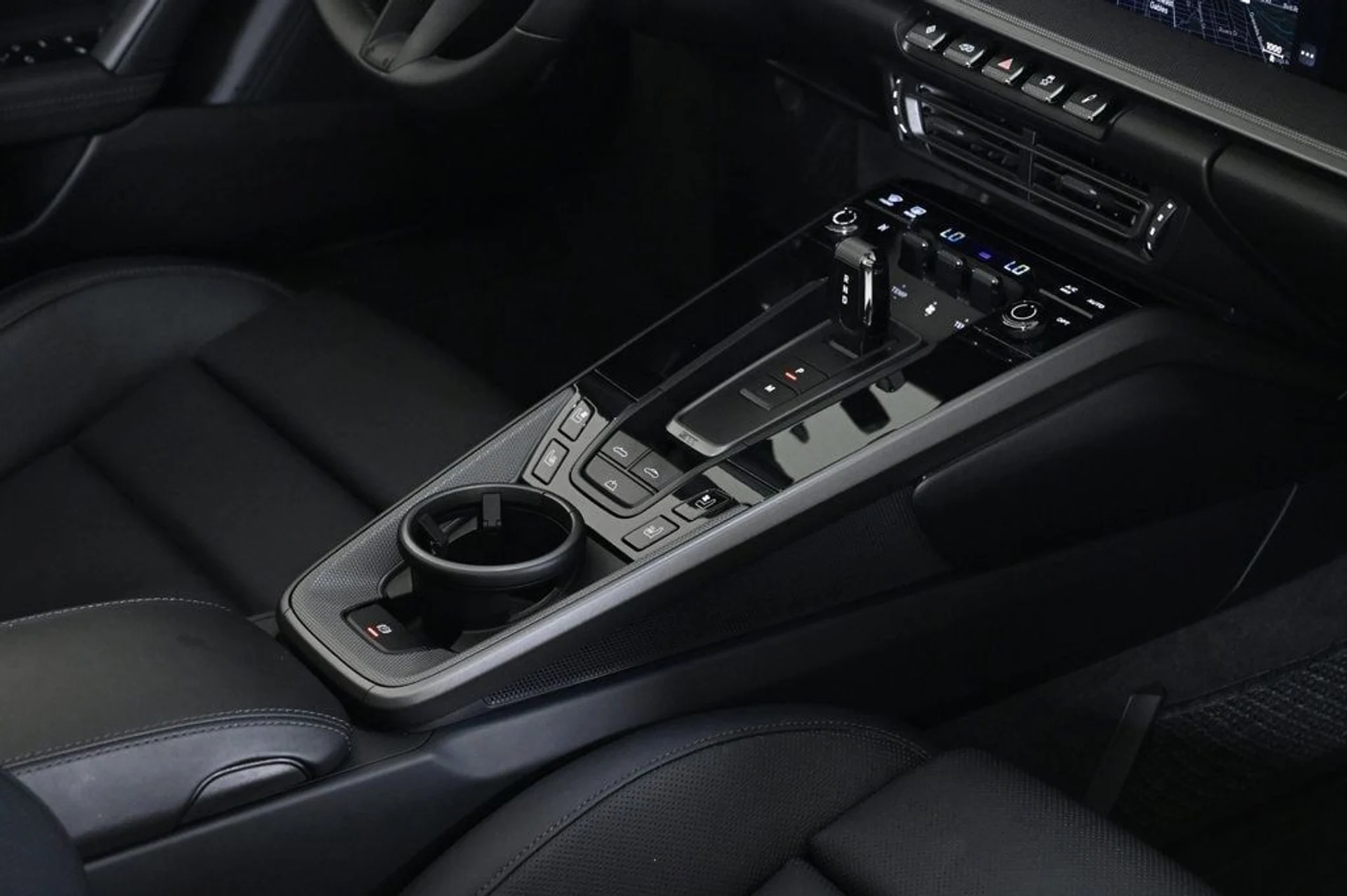 mph025_3682255858_fee2350c820b4fd084c33a48f7ed1d53_78d005c77b