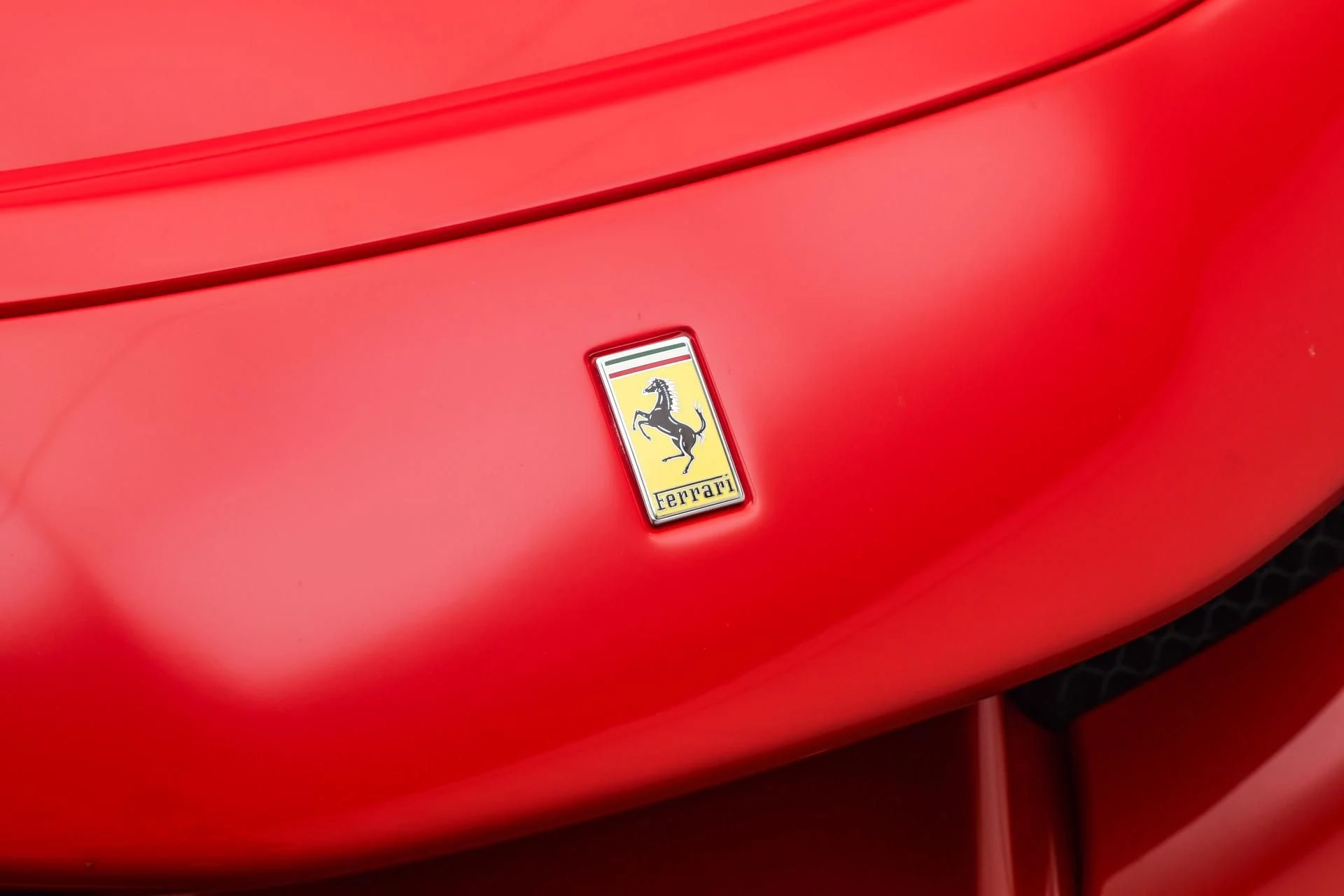 mph025_3683016721_Used_2022_Ferrari_SF_90_Spider_1753776172_60f2f85958