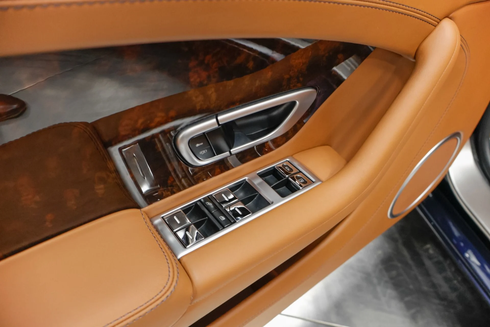 mph025_3685091595_Used_2013_Bentley_Continental_GTC_1761057953_41c88860c0