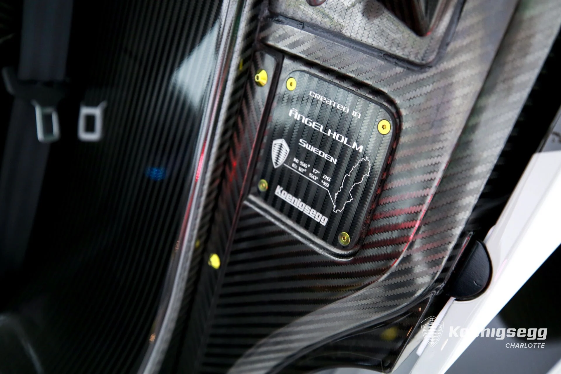 mph025_368519851_Used_2020_KOENIGSEGG_REGERA_1761057076_b8a1726614