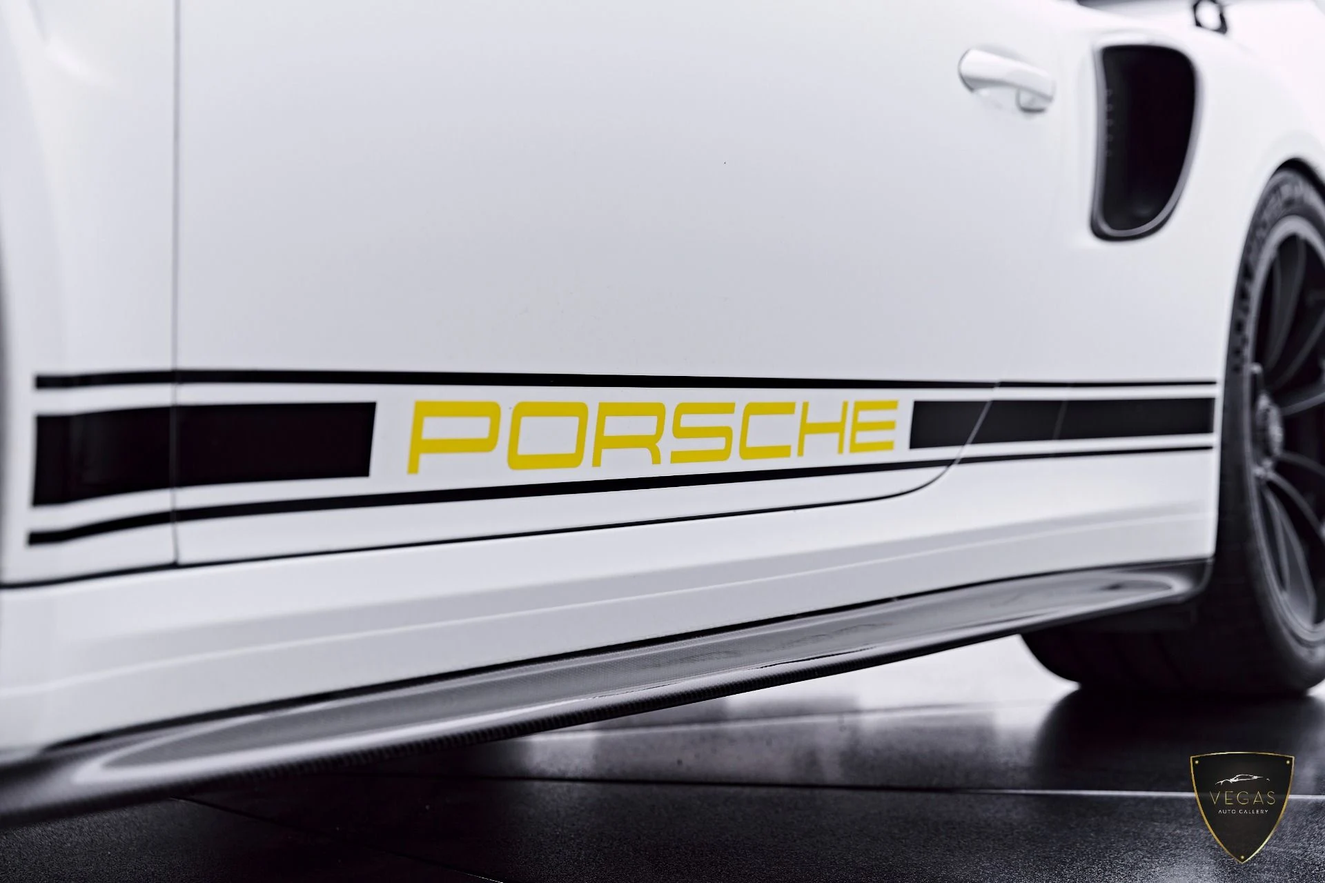 mph025_368791954_Used_2019_Porsche_911_GT_3_RS_1783382300_5a80f8c9c5