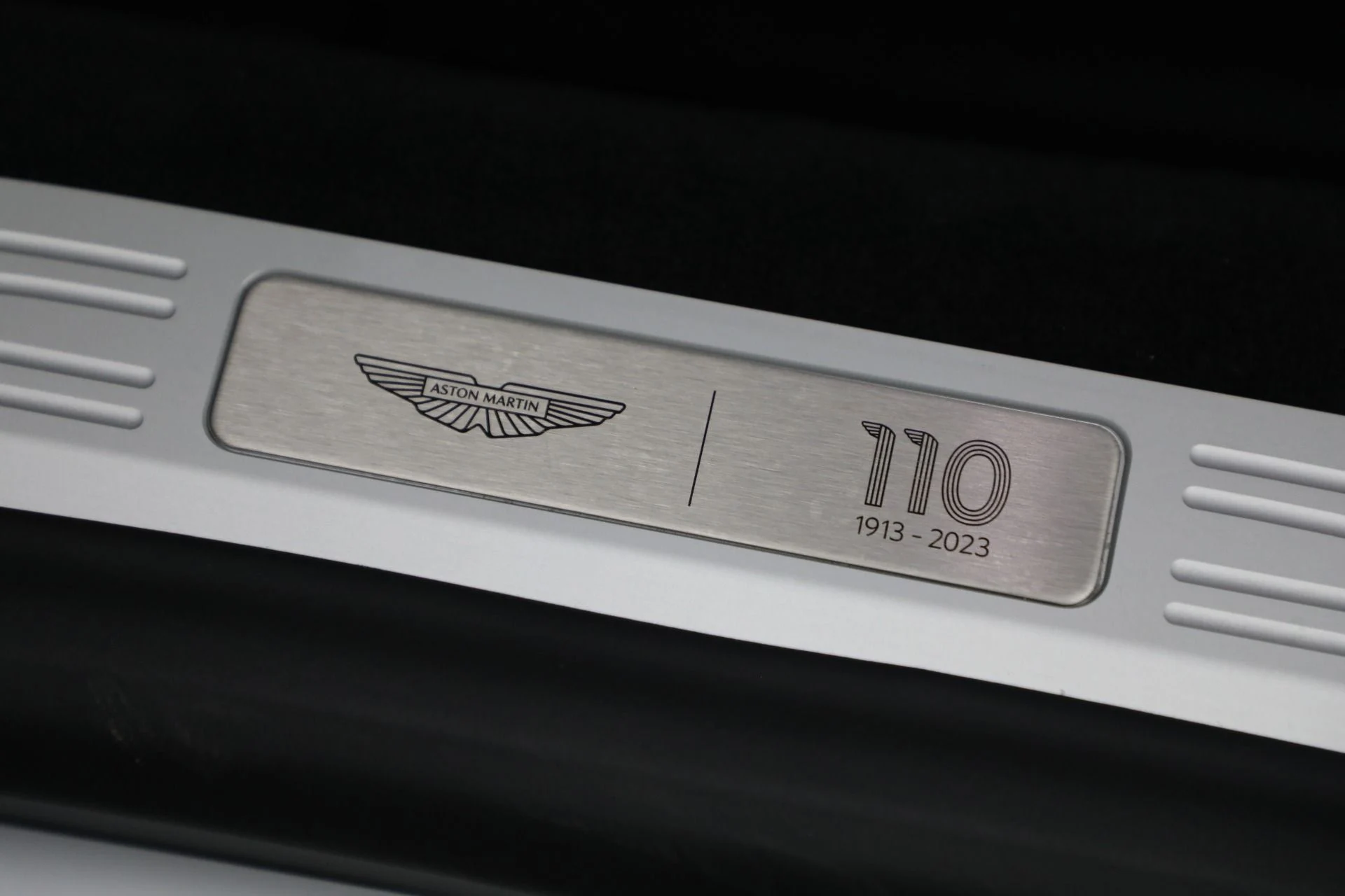 mph025_3692308066_New_2024_Aston_Martin_Valour_9ce7881f7c
