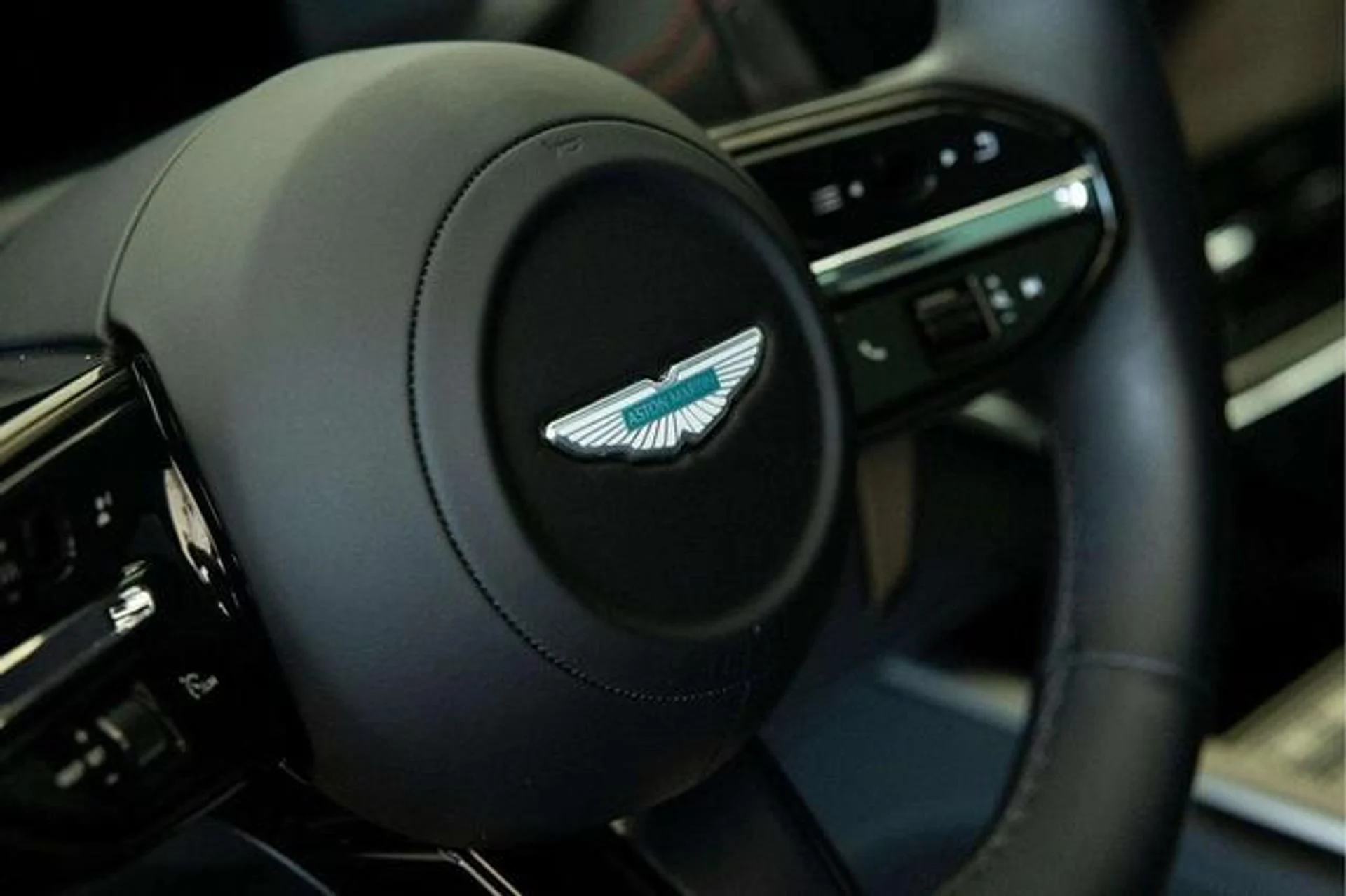 mph025_3693469947_v_S_Jdhi9_Kt2l_Ycv_Z_Cy_qysu_M_Low_58dd87aa33