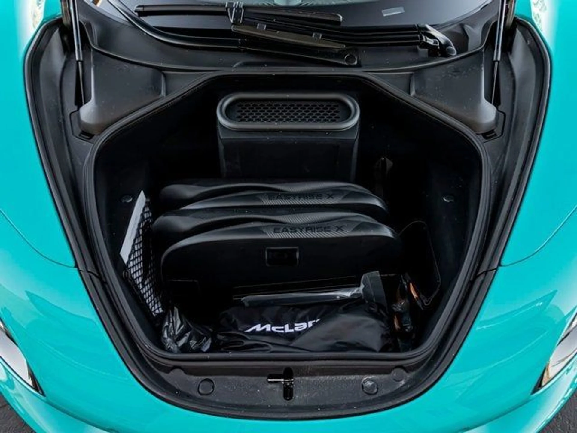 mph025_3693778660_26_5ac470a993