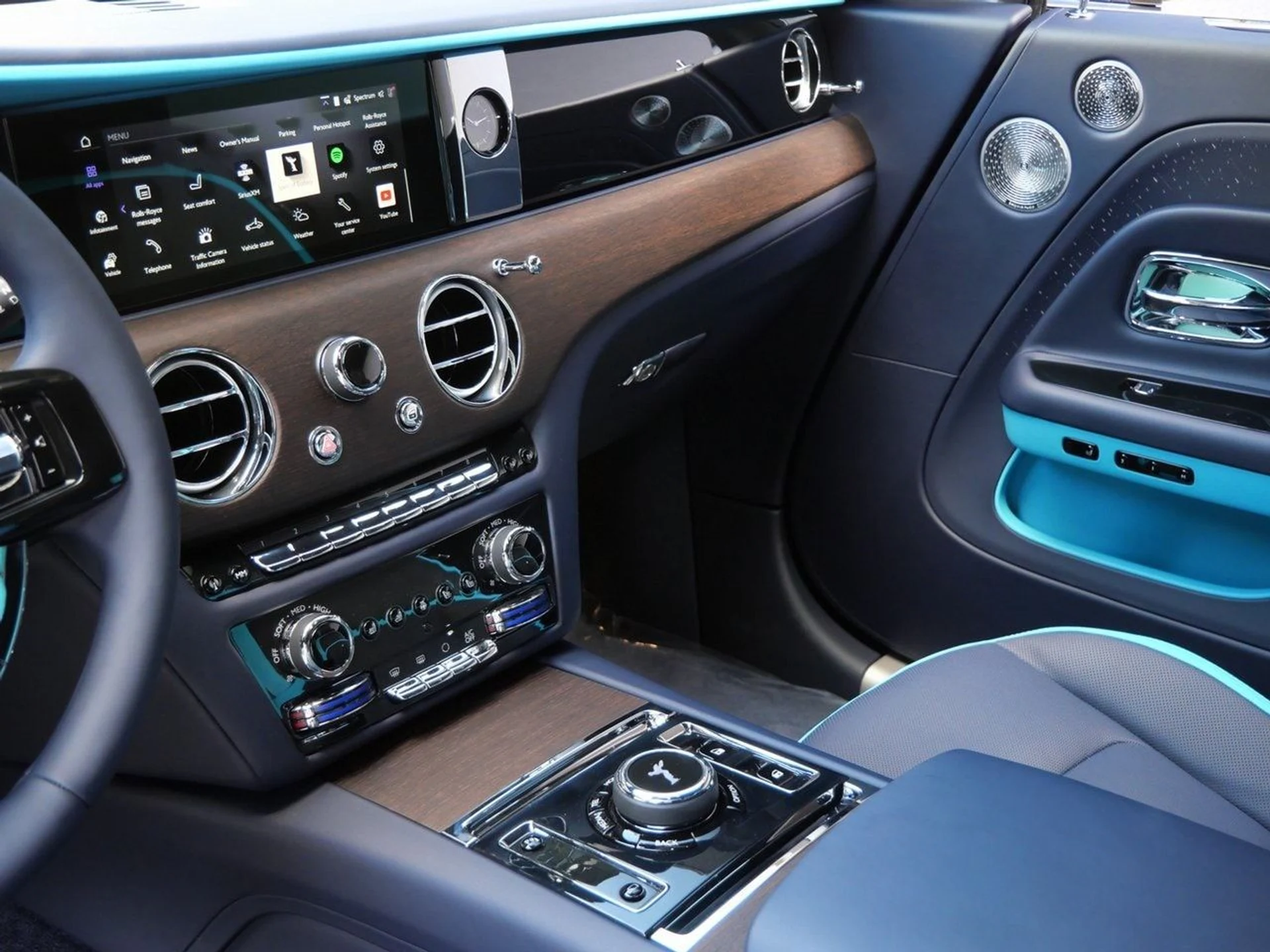 mph025_3696947026_2efd3e3a8121f5e373f195c17e301abfx_f168853644