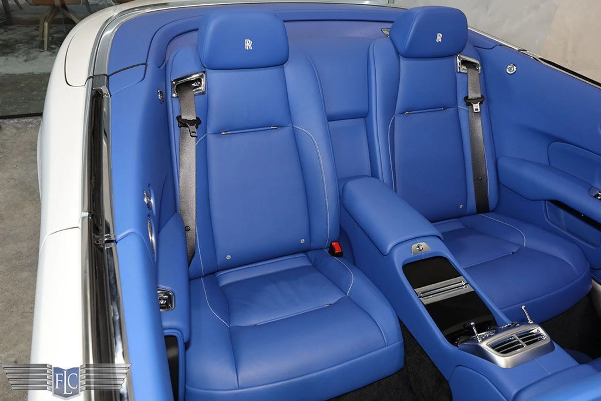 mph025_3709433399_used_2020_rolls_royce_dawn_convertible_9689_22662057_26_1024_2f2825be05