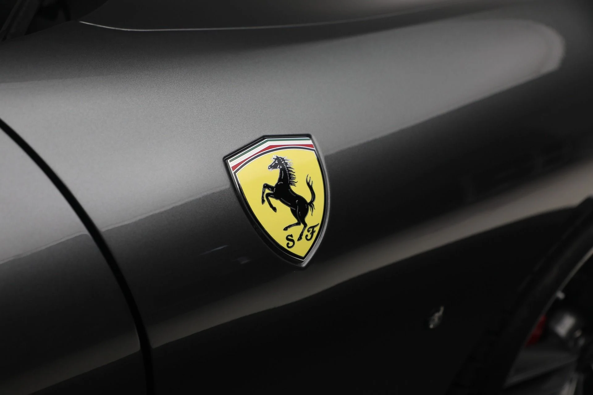 mph025_3720086597_Used_2023_Ferrari_Roma_1790957659_feb2d38383