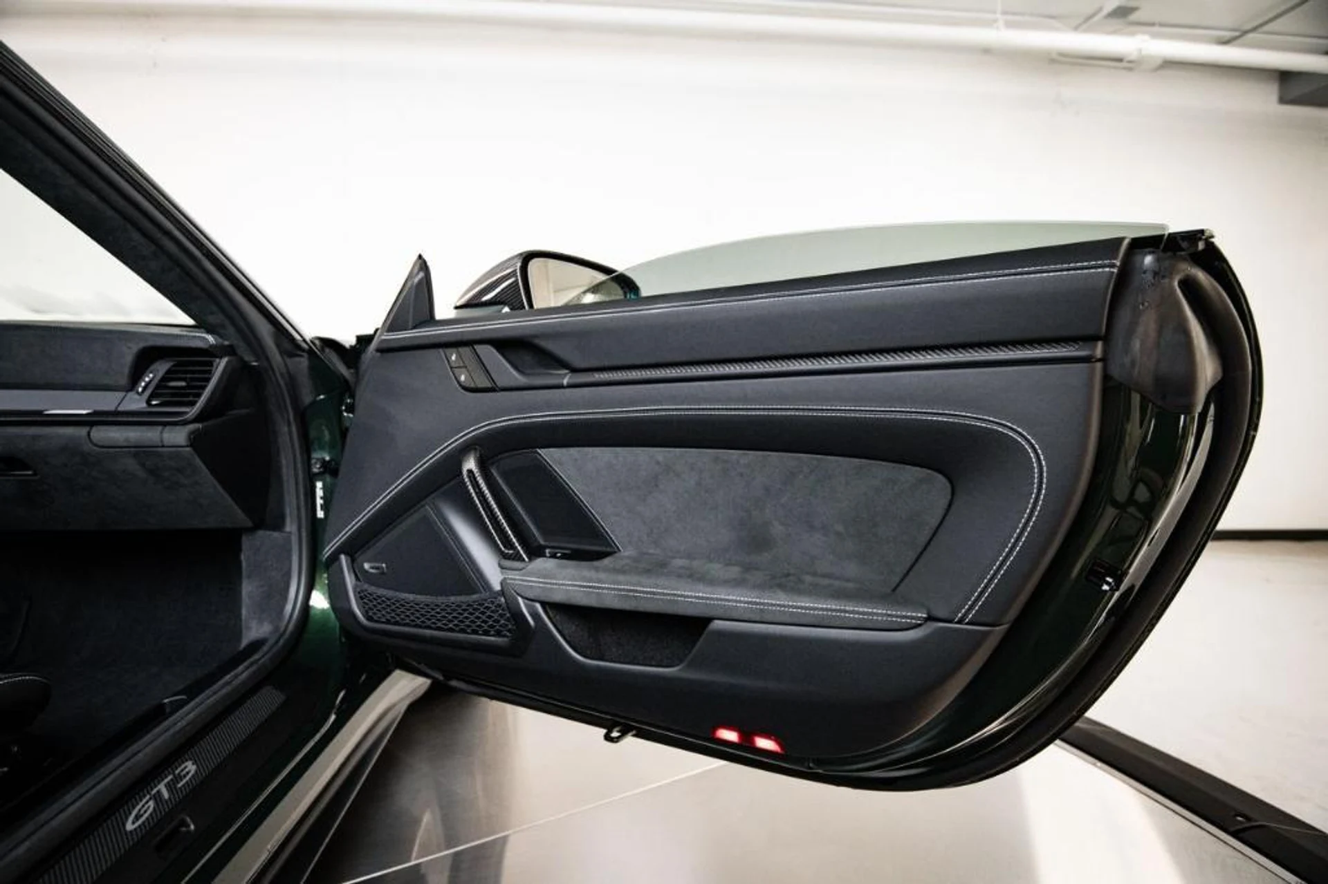 mph025_372036315_AX_Dw_M602_Tx_UMW_1q_FGD_wvg0_Kn_KA_3186137f1d