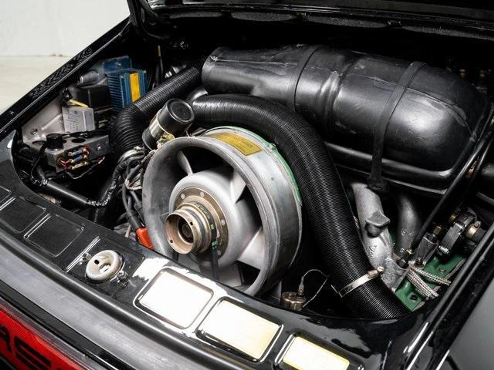 mph025_3726559350_J1o3_KG_Ye_Vl_k_UT_0i2c2_A_unf_Pp8_385b6a17e0