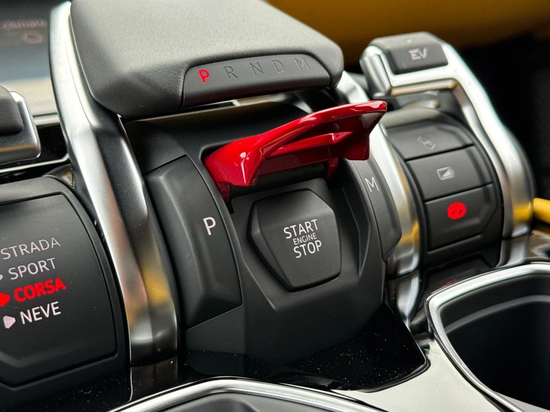 mph025_3731533298_New_2025_Lamborghini_Urus_SE_1770719348_0ea512253f