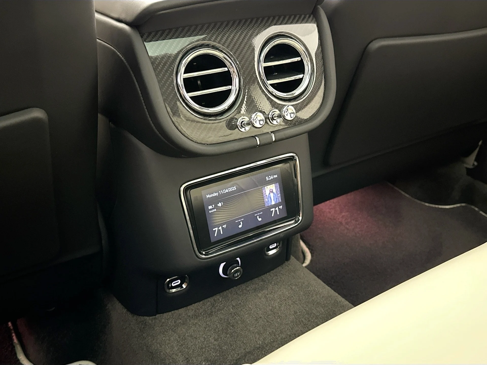 mph025_3732162178_26_c3b181280e