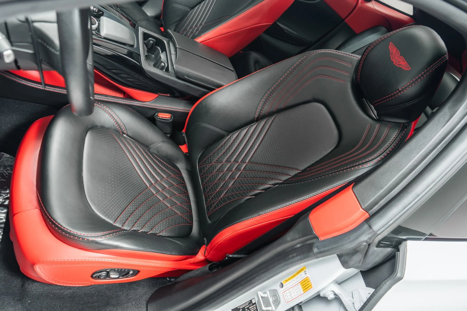 mph025_3735492565_Used_2021_Aston_Martin_DBX_AML_Color_Indulgence_Pack_DB_Elegance_Pack_1783626326_b9ce1fcd58