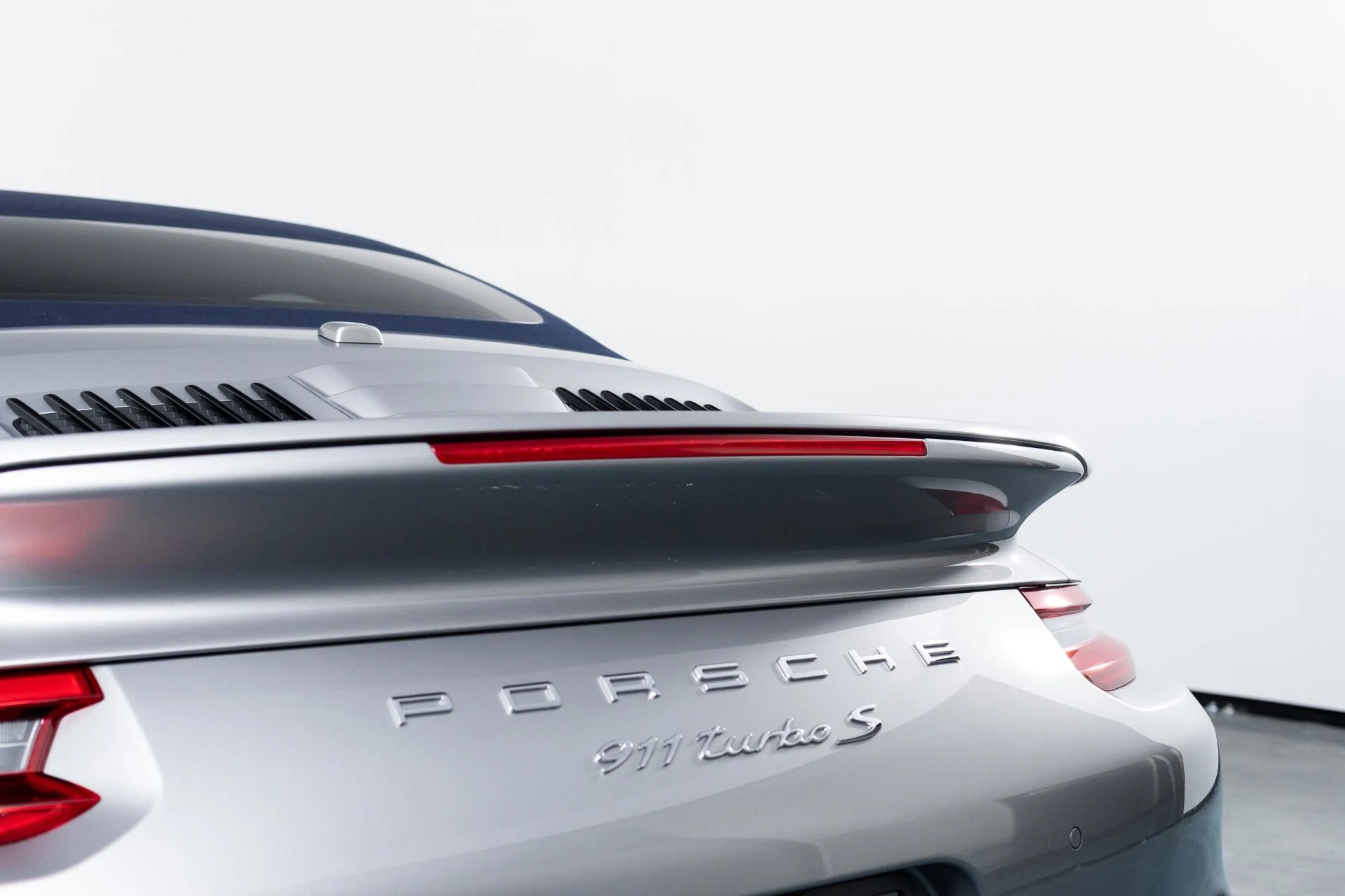 mph025_3738502050_Used_2019_Porsche_911_Turbo_S_1782003484_be703a3340